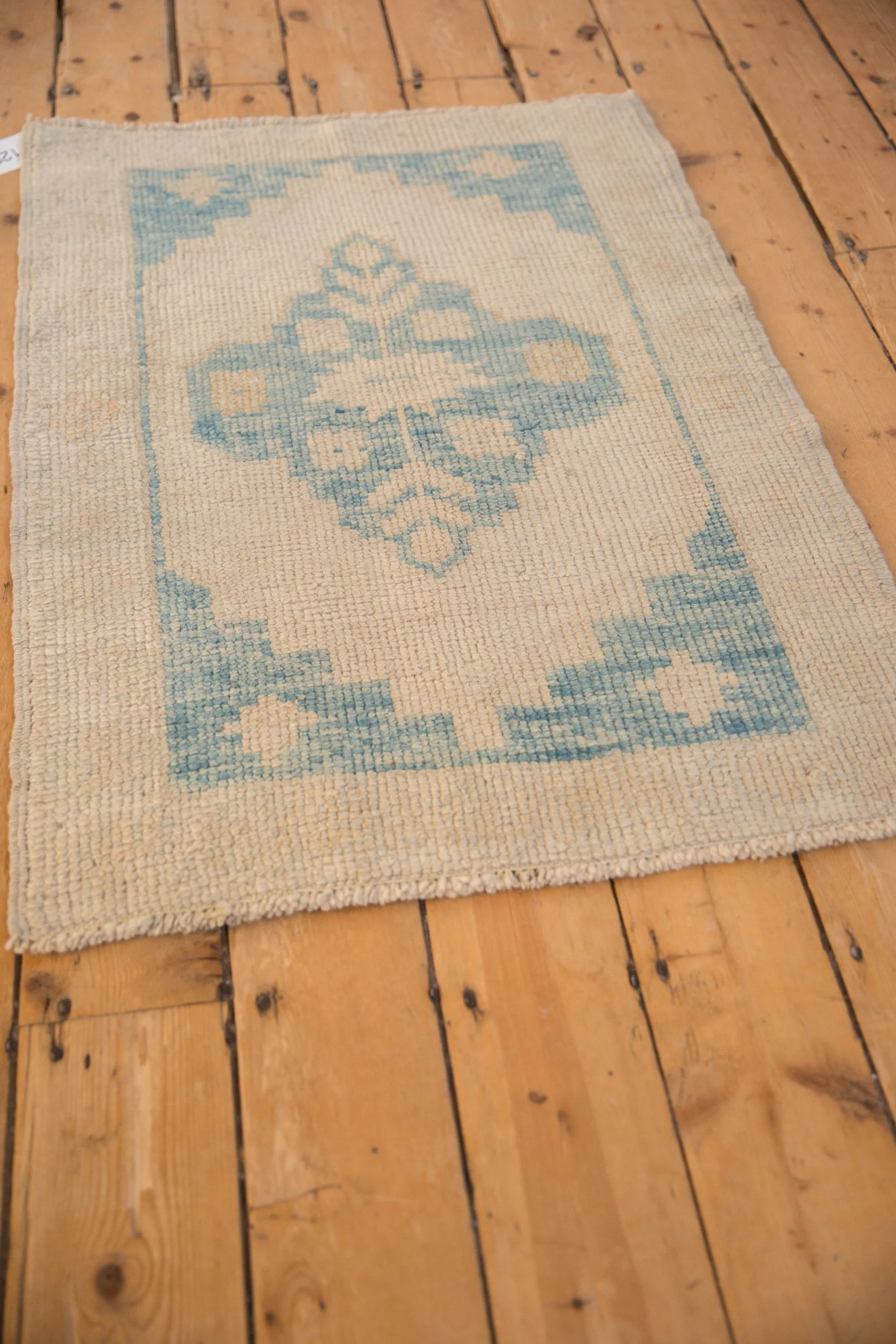 2.5x3.5 Distressed Oushak Rug - Image 4