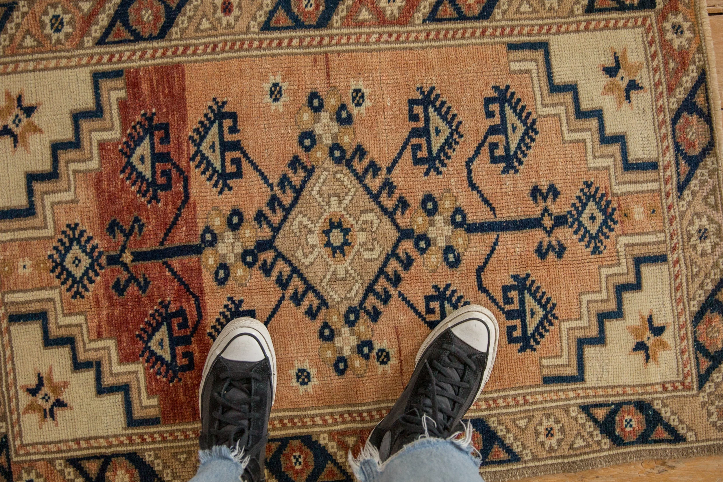 2.5x3.5 Vintage Distressed Dosemealti Rug - Image 2