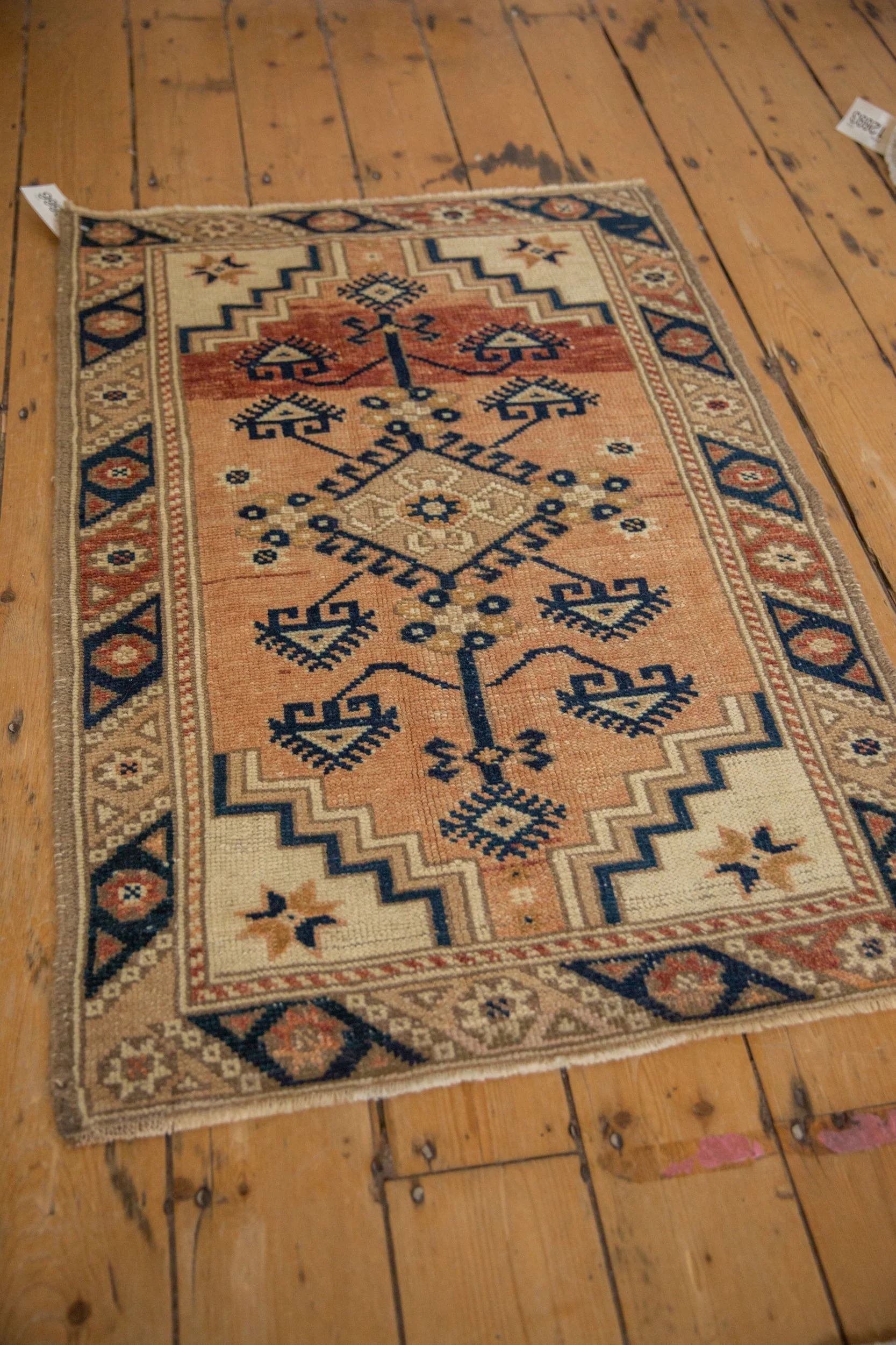 2.5x3.5 Vintage Distressed Dosemealti Rug - Image 4
