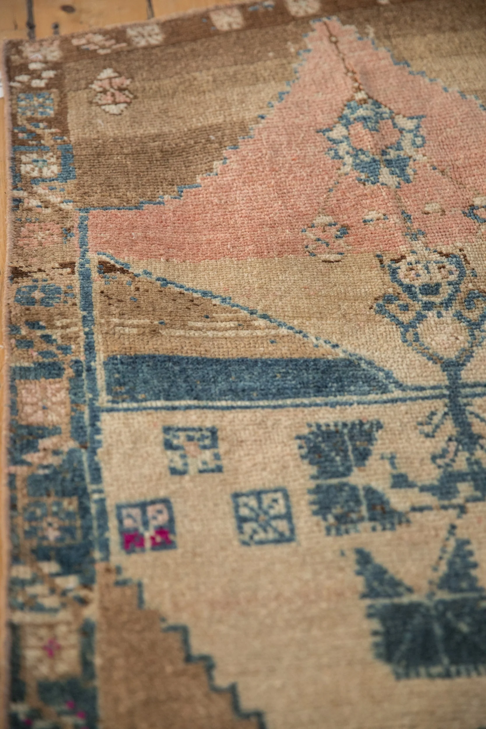 2.5x3.5 Vintage Distressed Kars Rug - Image 5