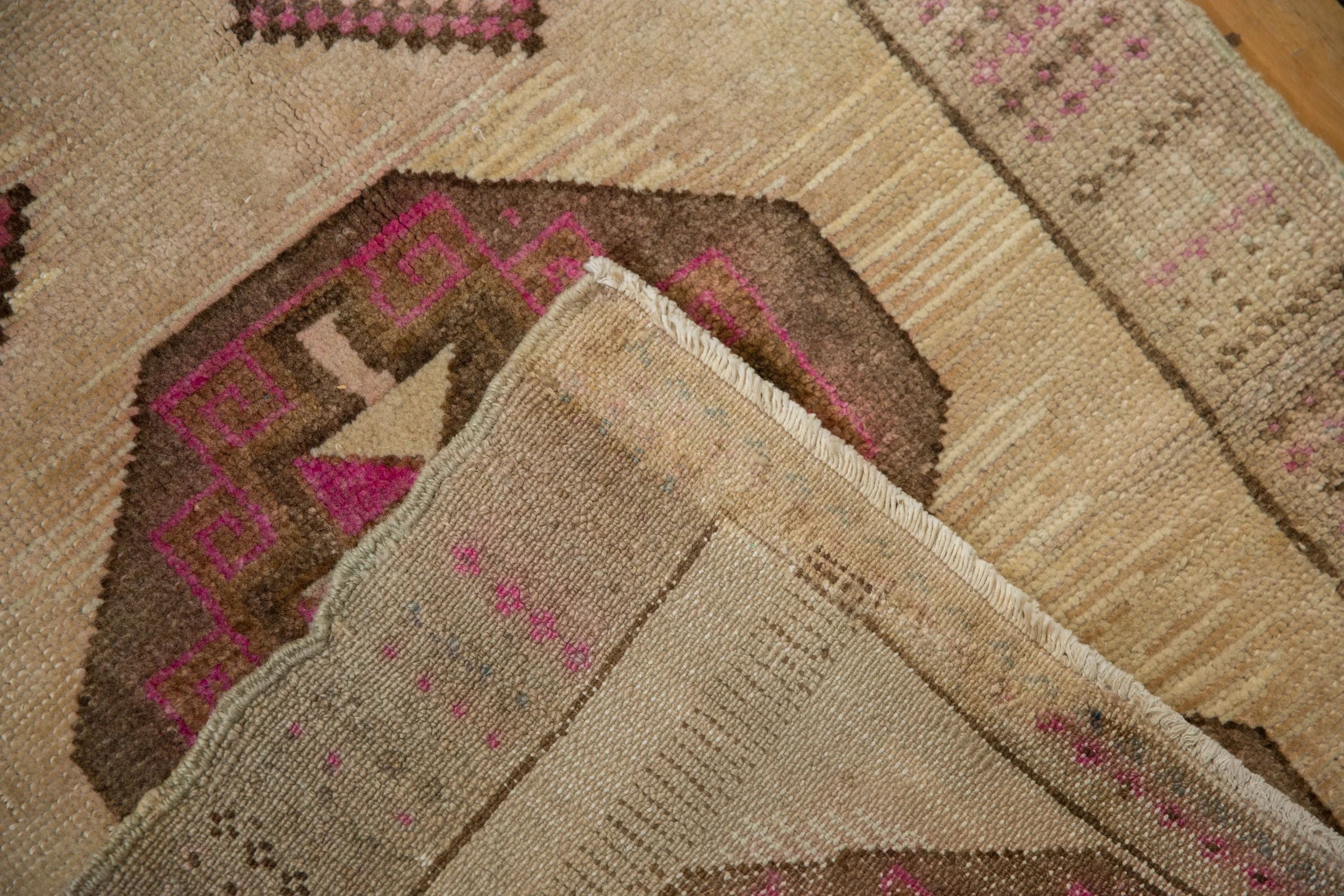 2.5x3.5 Vintage Distressed Kars Rug - Image 9
