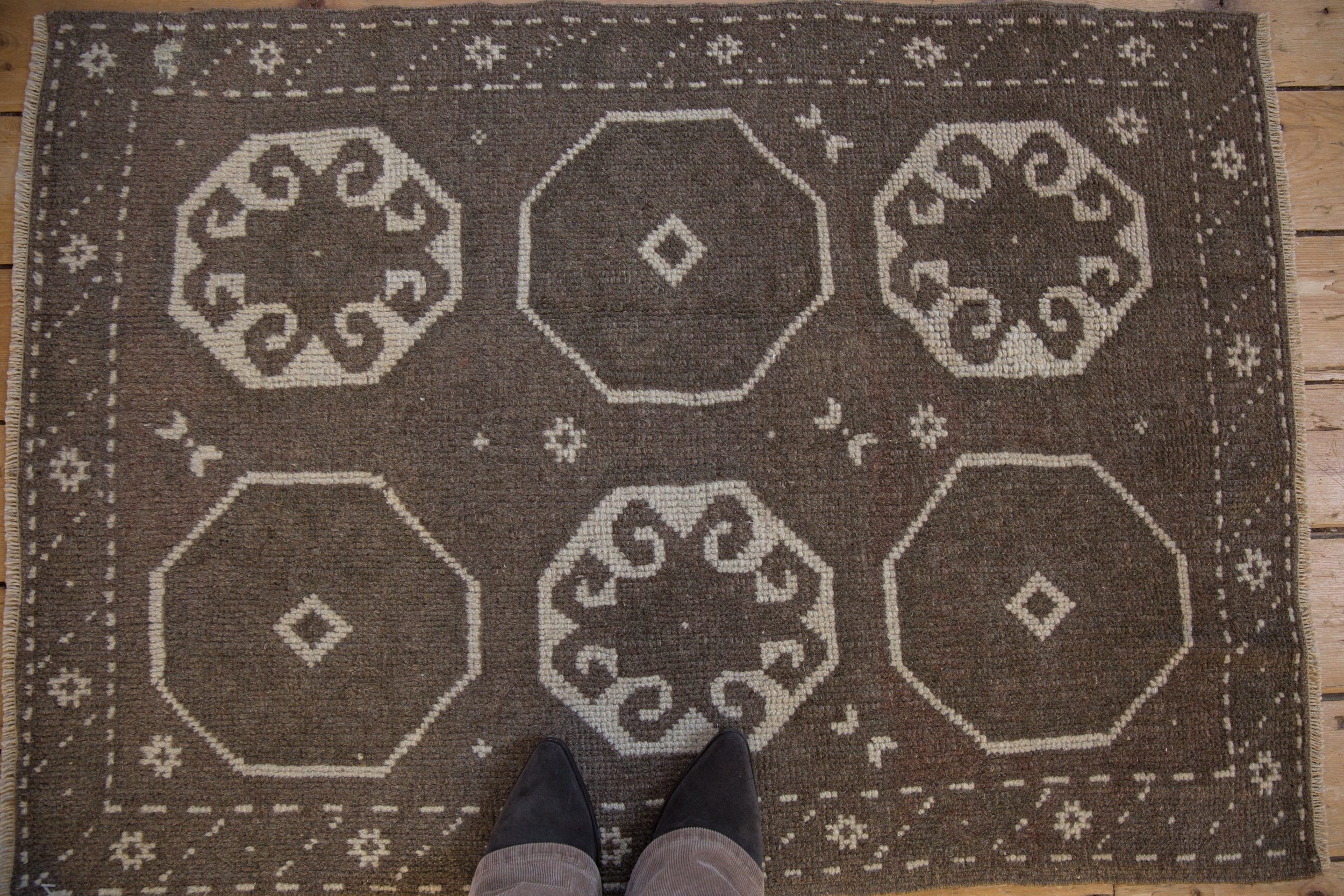 2.5x3.5 Vintage Distressed Oushak Rug - Image 2