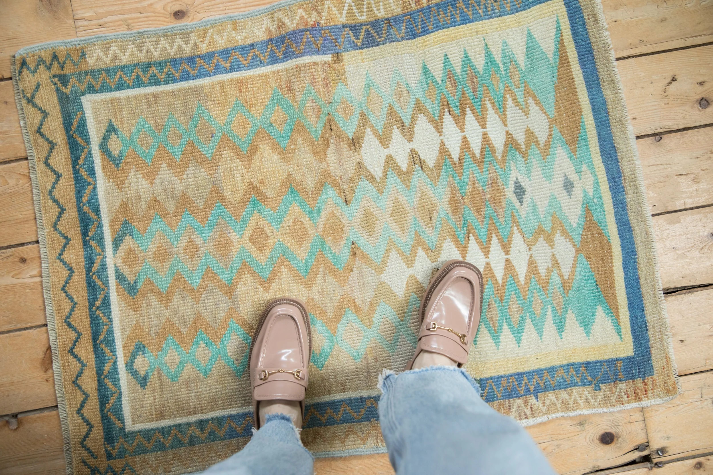 2.5x3.5 Vintage Distressed Oushak Rug - Image 2