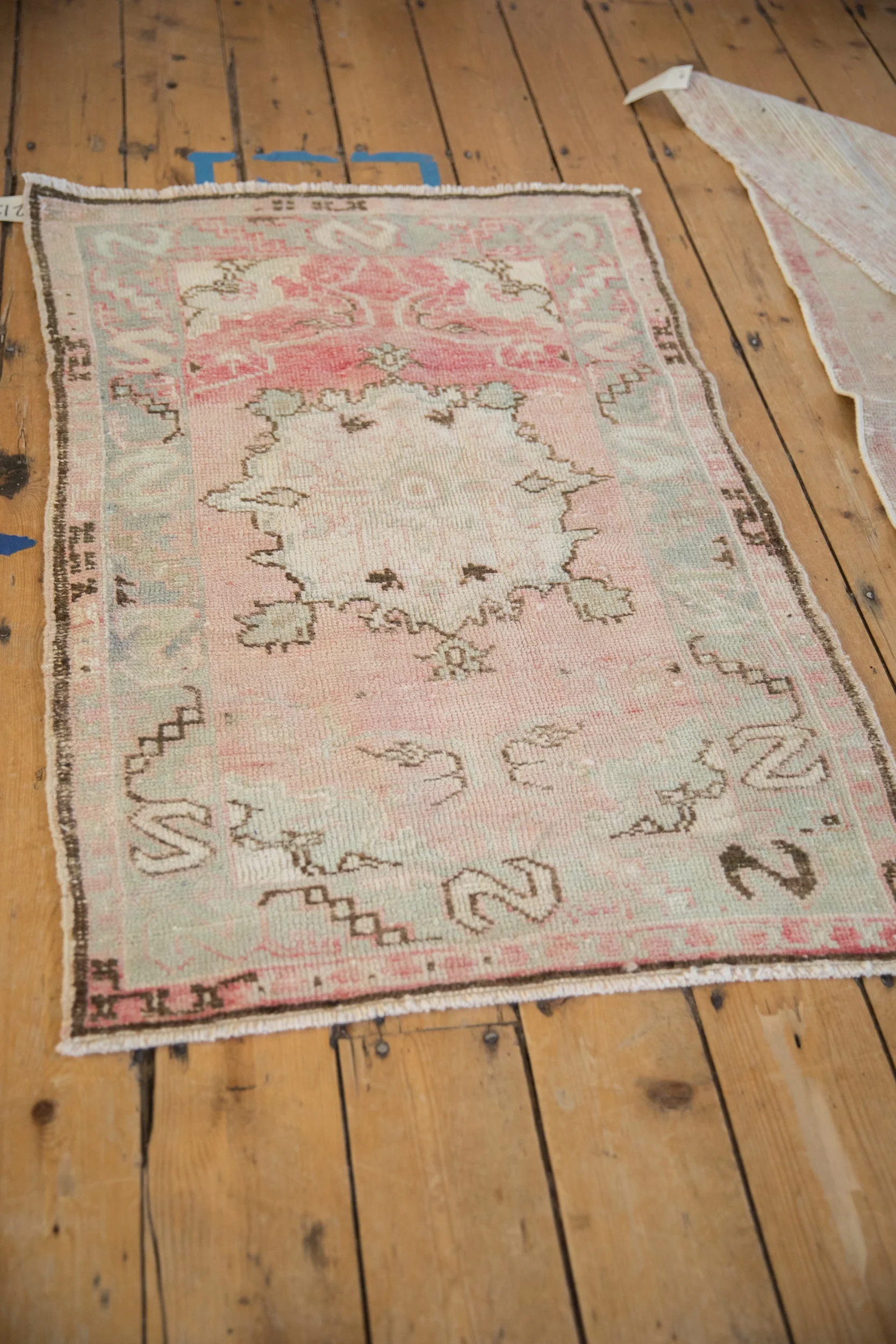 2.5x3.5 Vintage Distressed Oushak Rug - Image 4