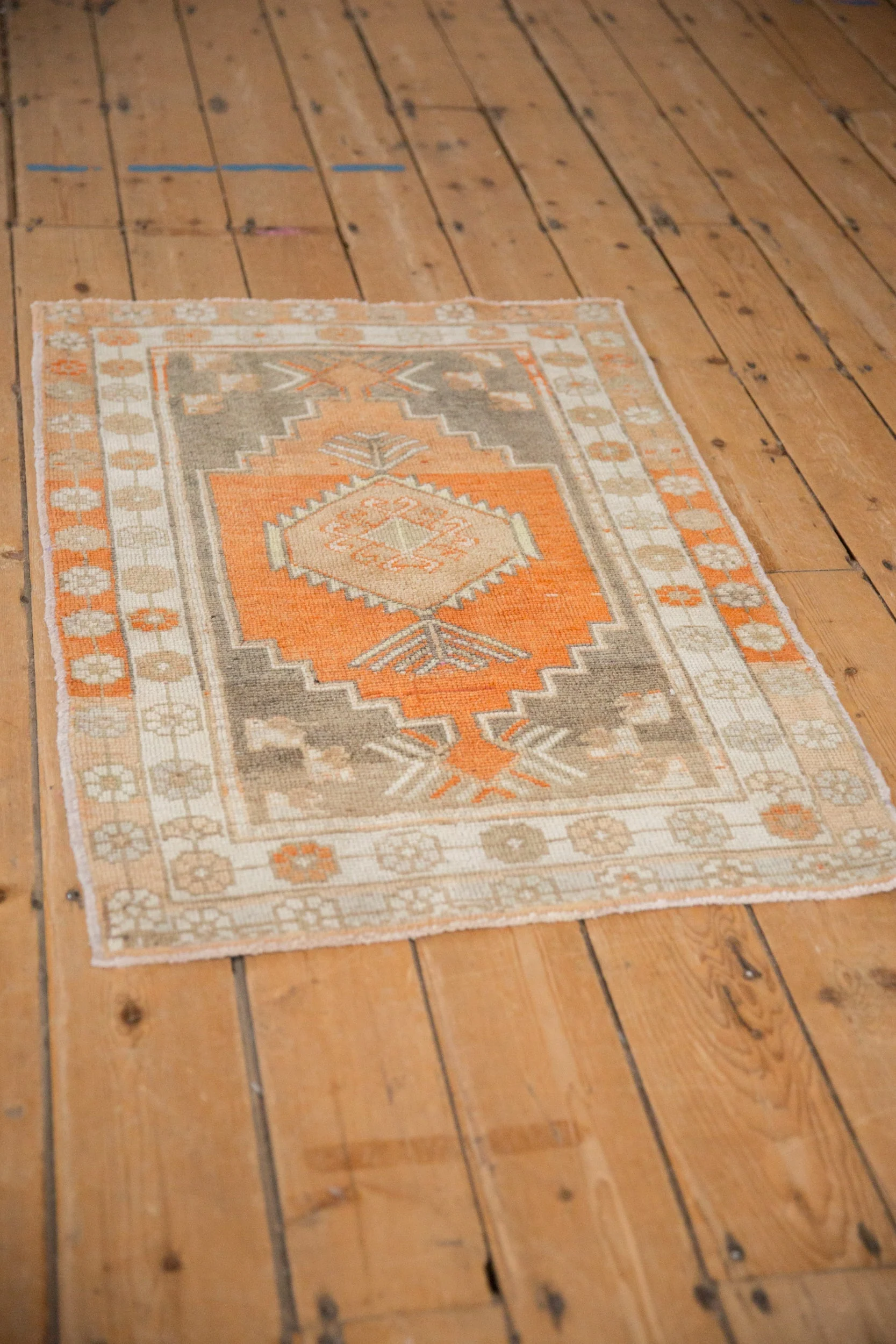 2.5x3.5 Vintage Distressed Oushak Rug - Image 4