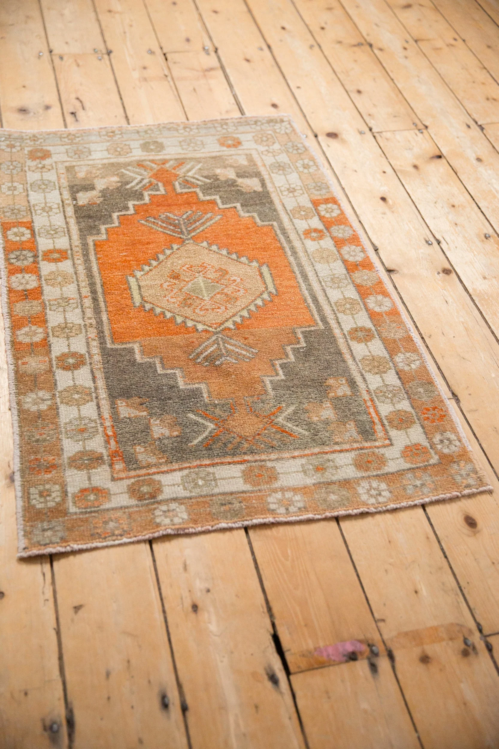 2.5x3.5 Vintage Distressed Oushak Rug - Image 6