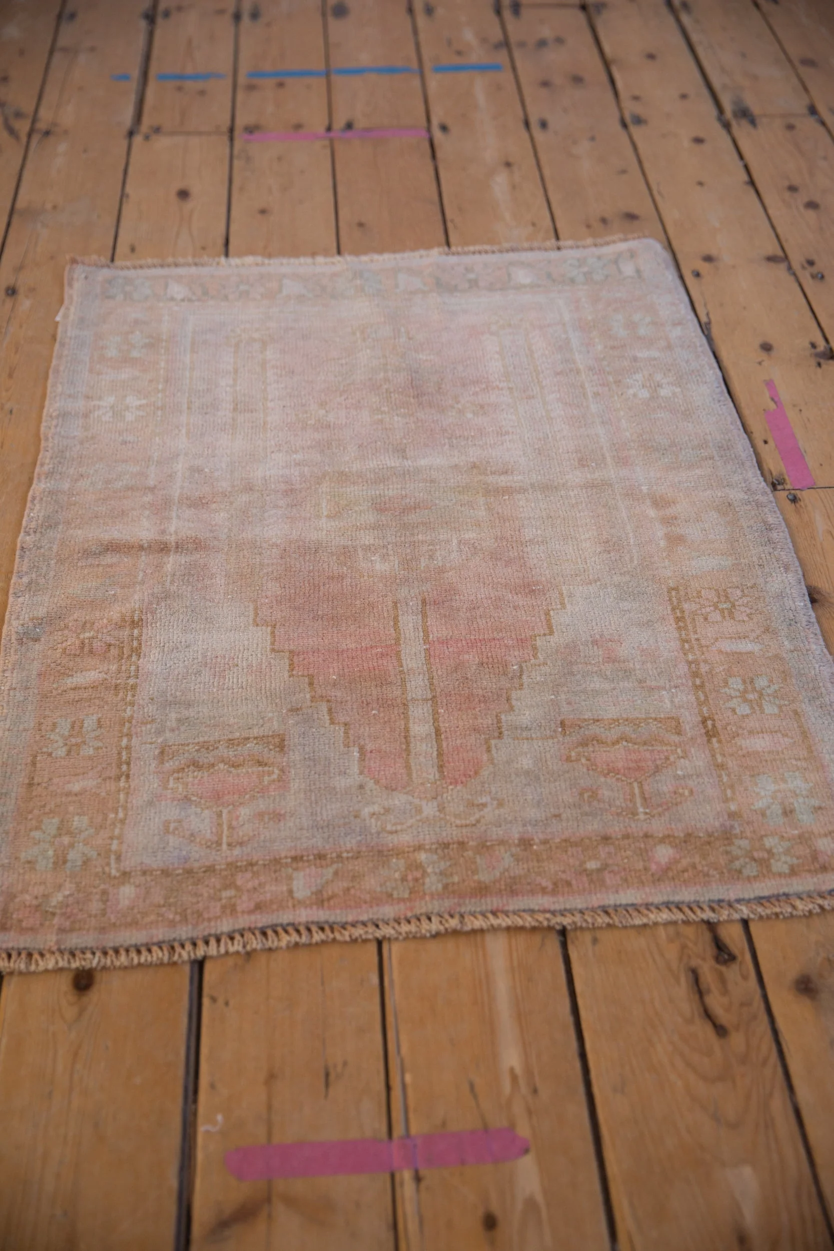 2.5x3.5 Vintage Distressed Oushak Rug - Image 4