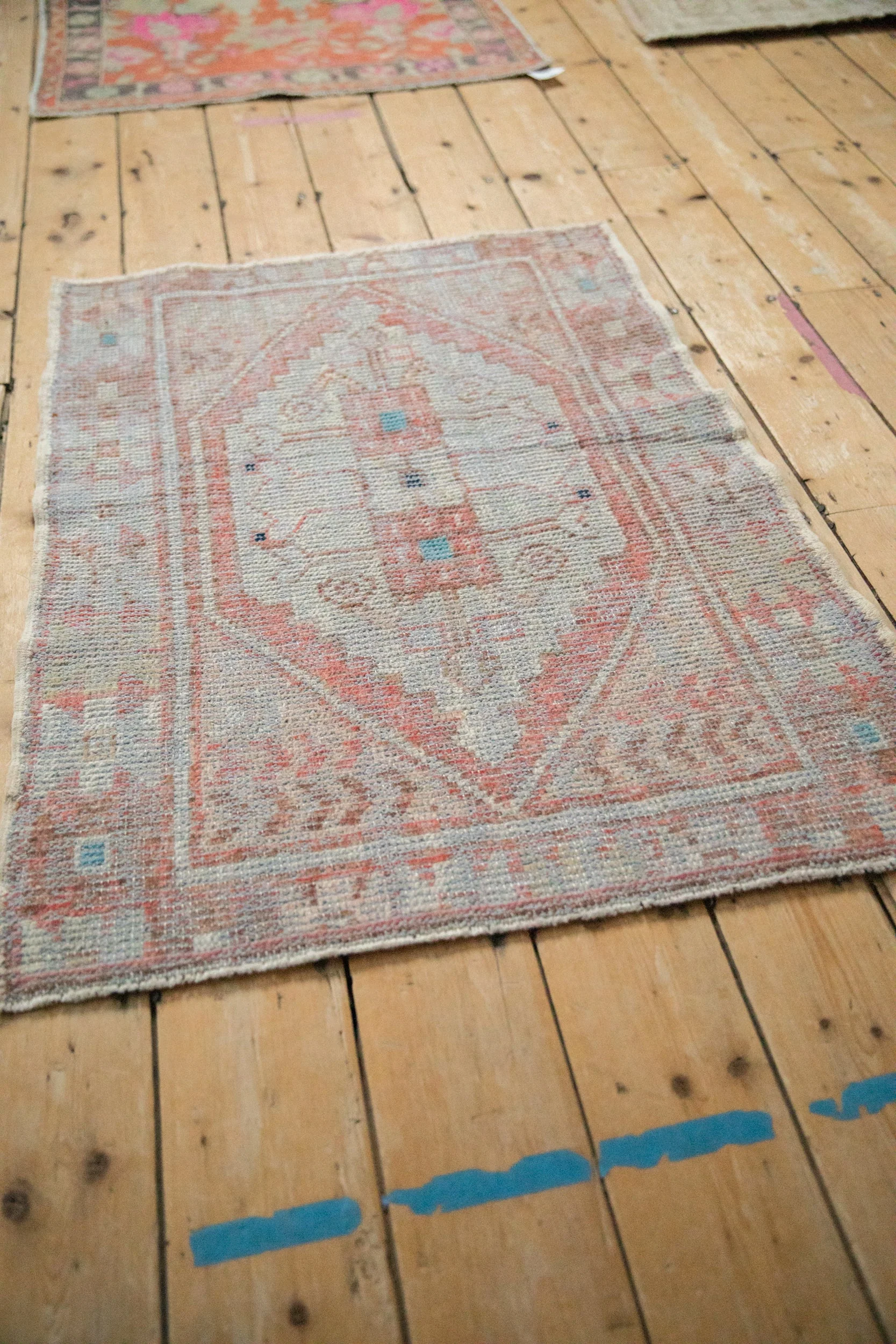 2.5x3.5 Vintage Distressed Oushak Rug - Image 3