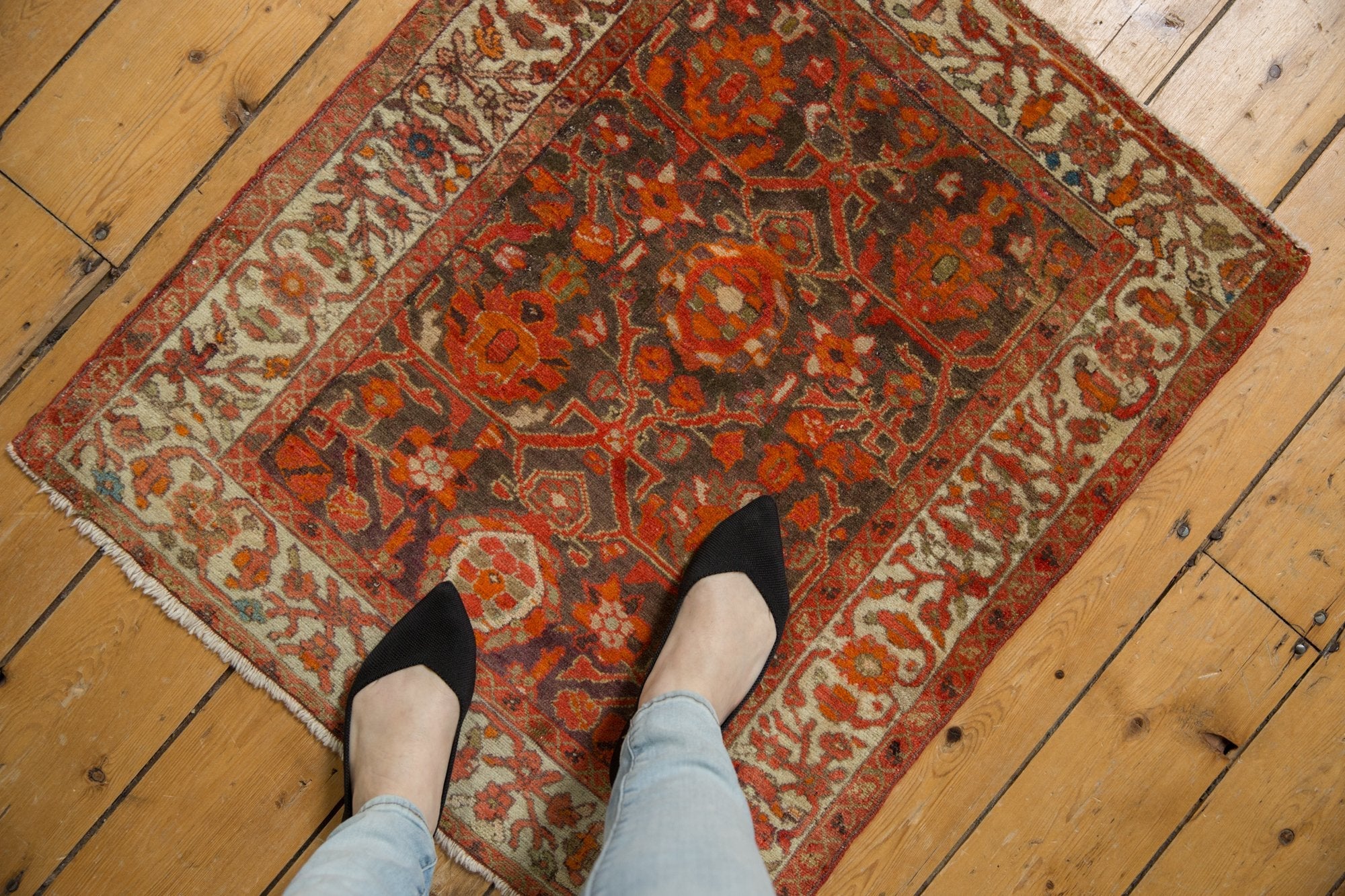 2.5x3 Antique Fragment Malayer Square Rug - Image 2