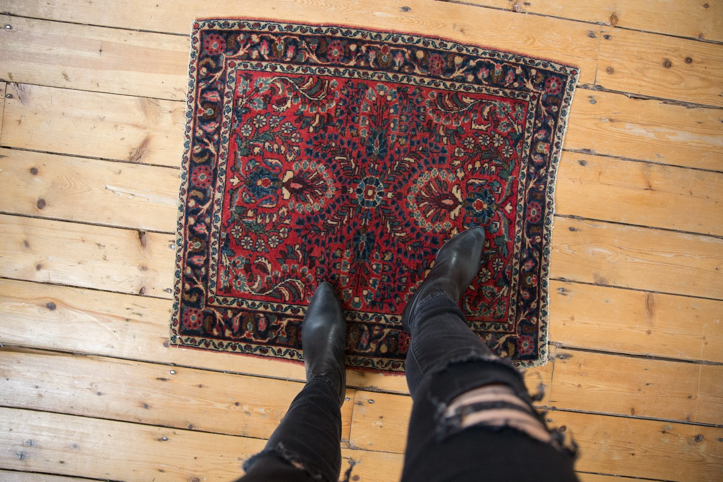 2.5x3 Vintage Fine German Sarouk Square Rug - Image 2