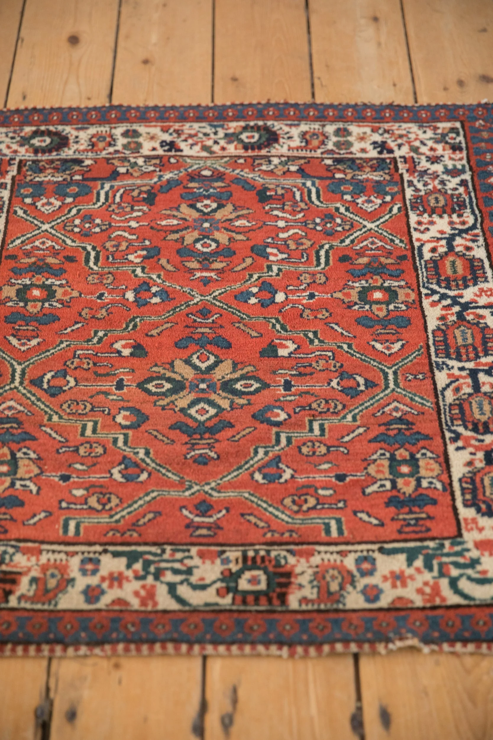 2.5x3 Vintage Malayer Square Rug - Image 4