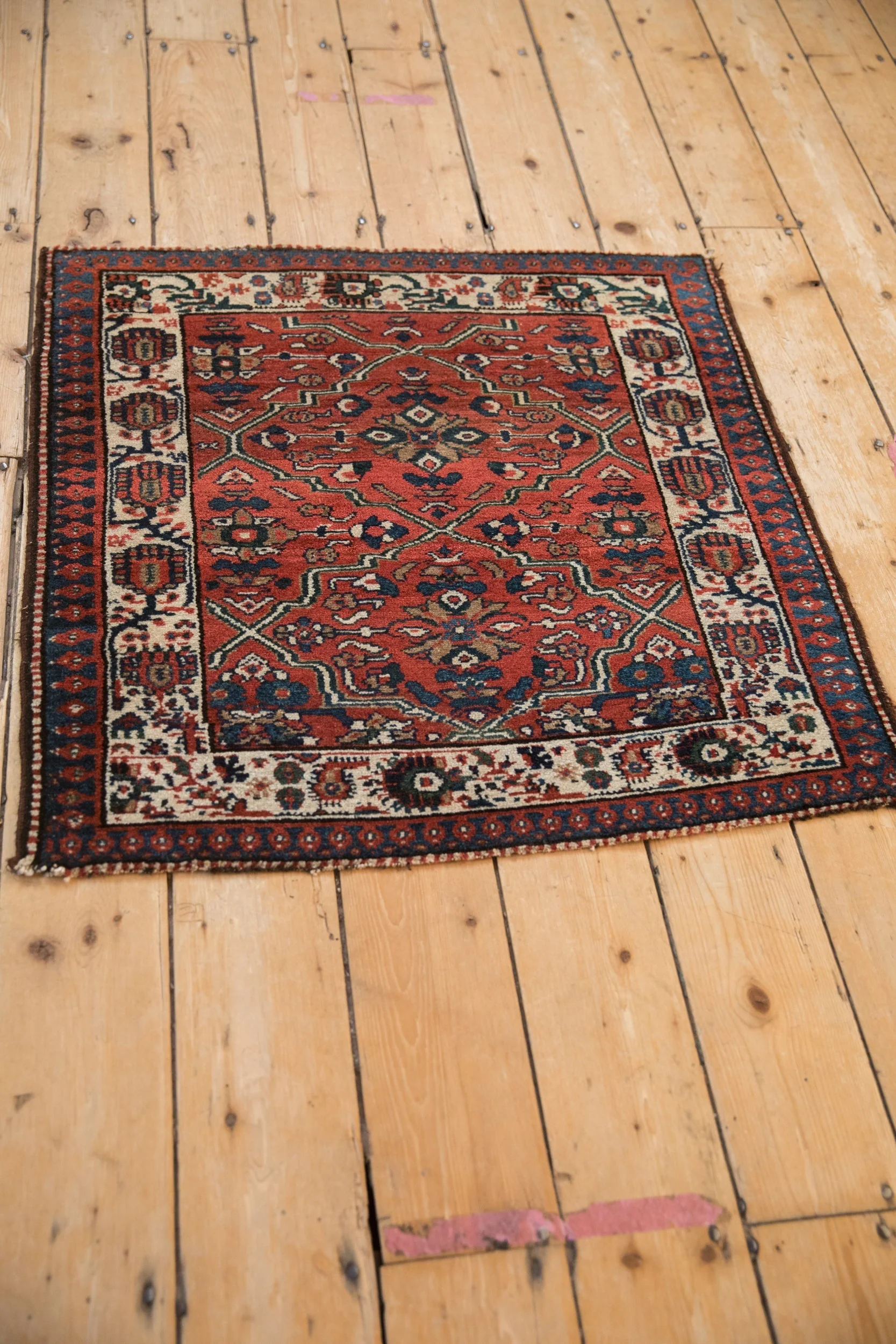 2.5x3 Vintage Malayer Square Rug - Image 5