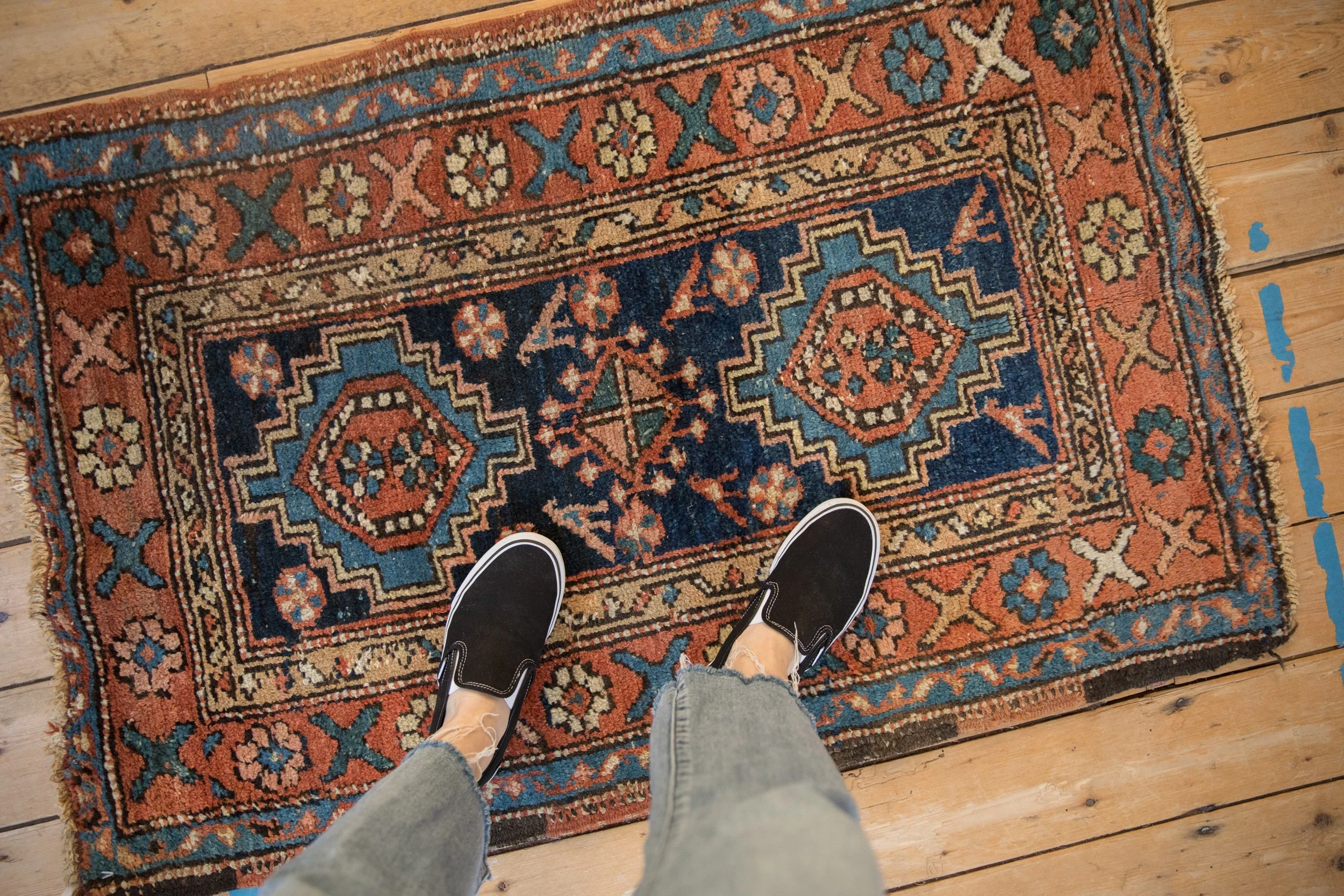 2.5x4.5 Antique Heriz Rug - Image 2