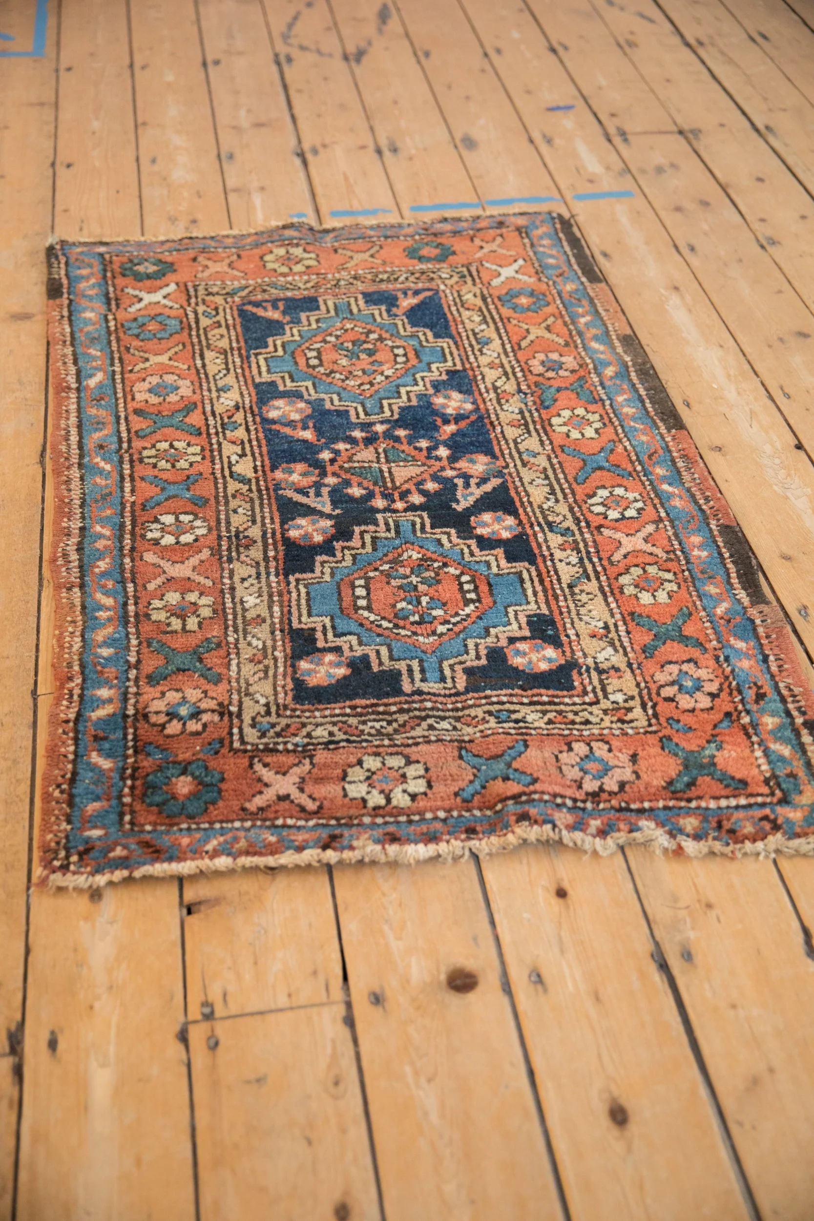 2.5x4.5 Antique Heriz Rug - Image 6