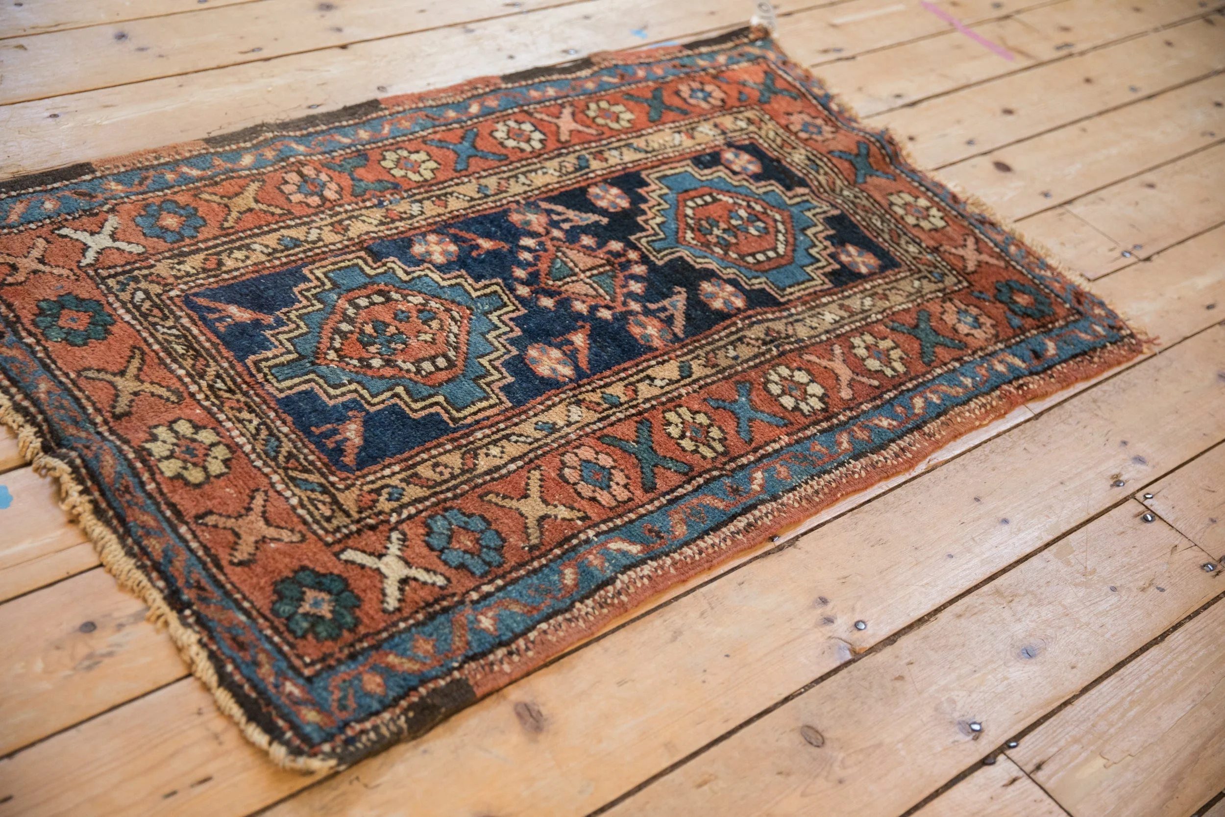 2.5x4.5 Antique Heriz Rug - Image 8