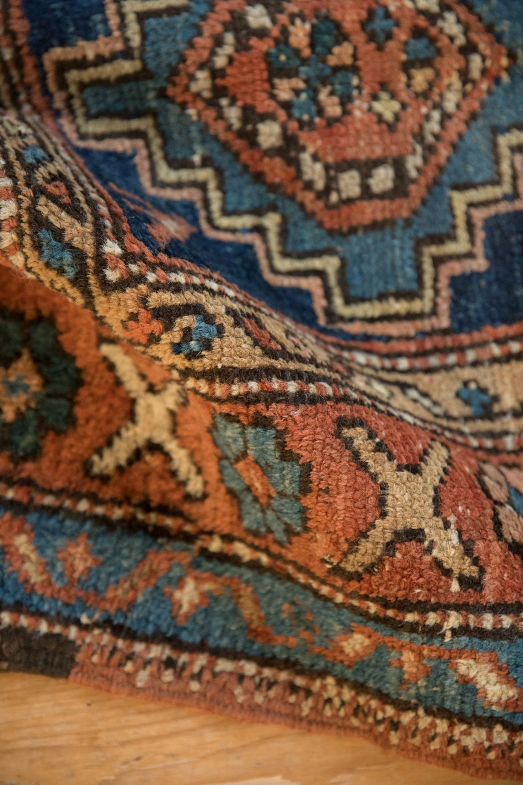 2.5x4.5 Antique Heriz Rug - Image 9