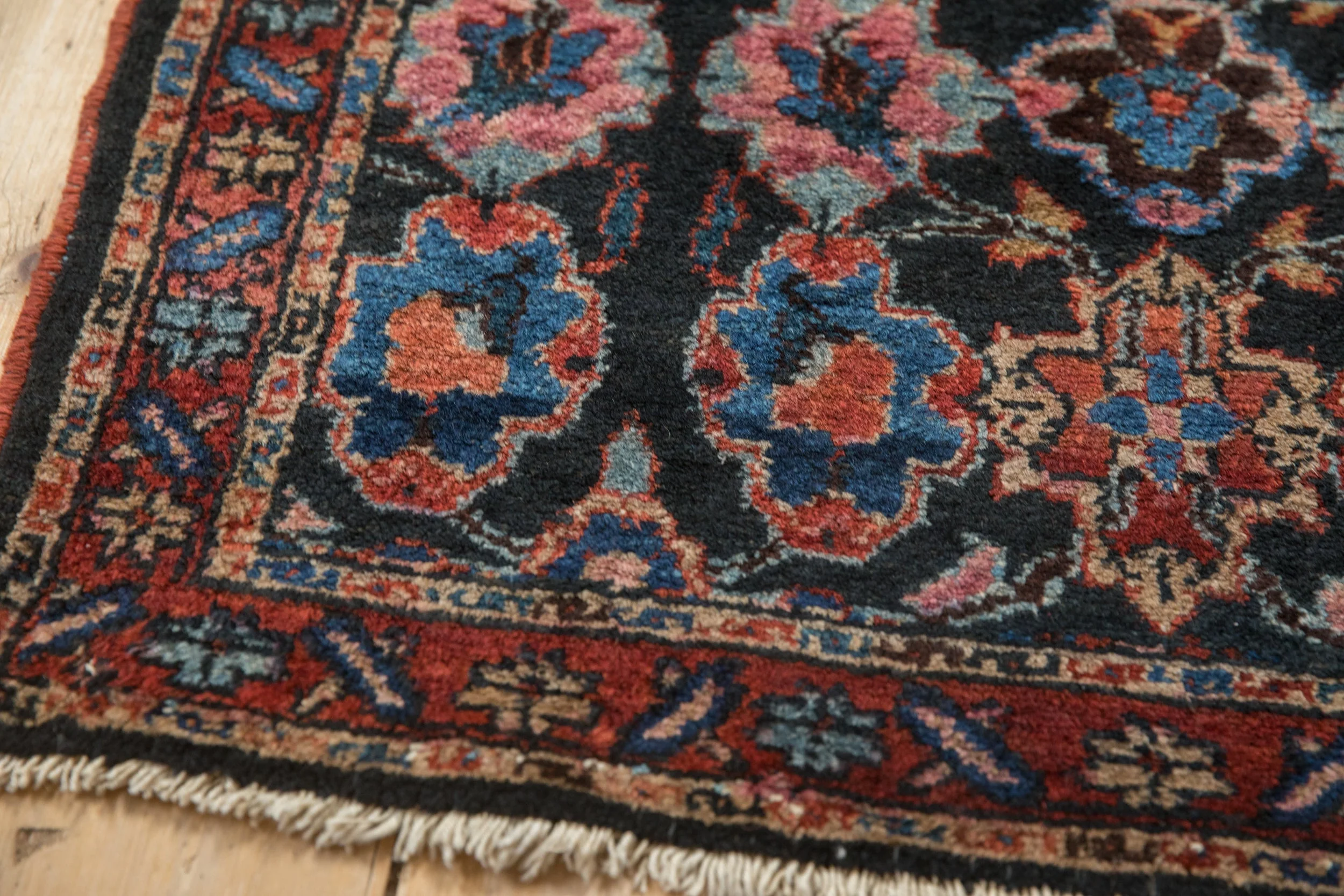 2.5x4.5 Vintage Bibikabad Rug - Image 8