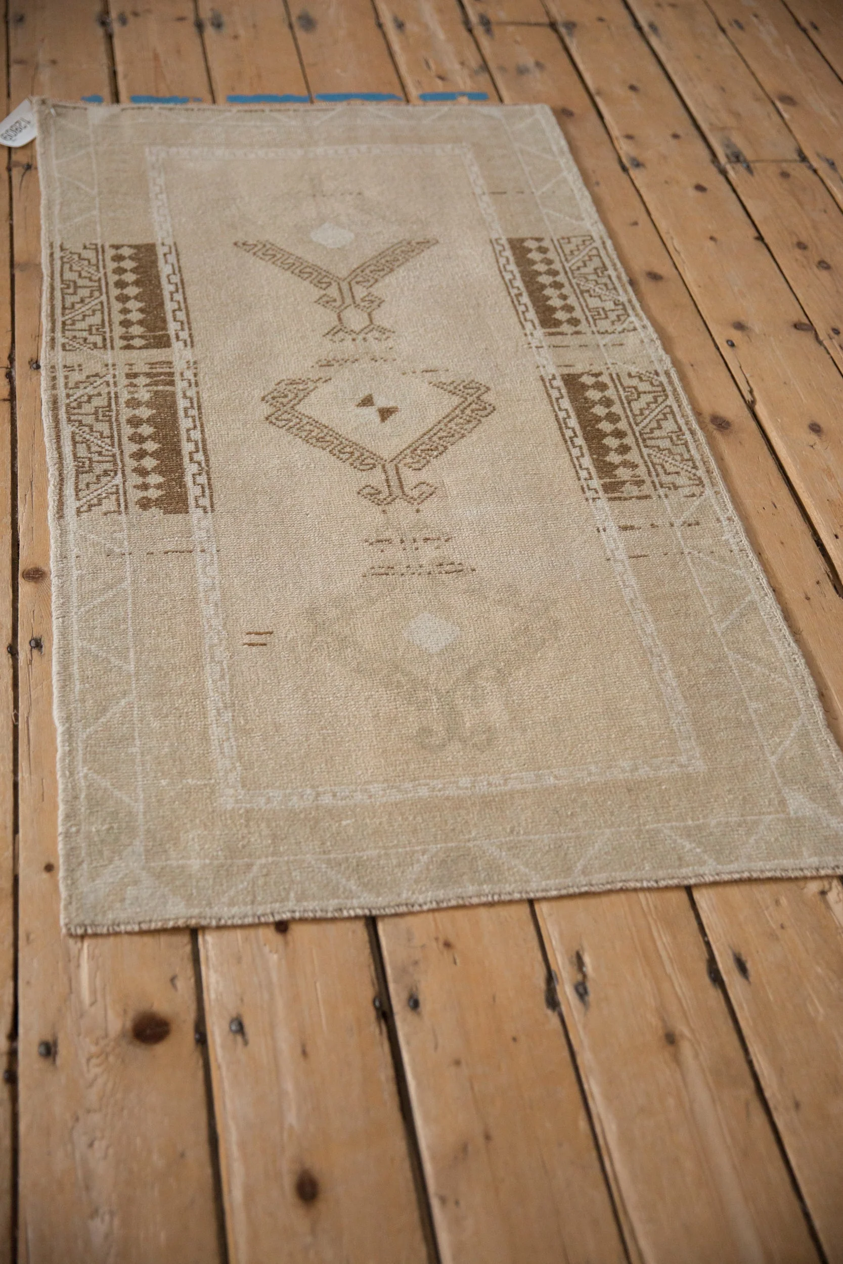 2.5x4.5 Vintage Distressed Malatya Rug - Image 4