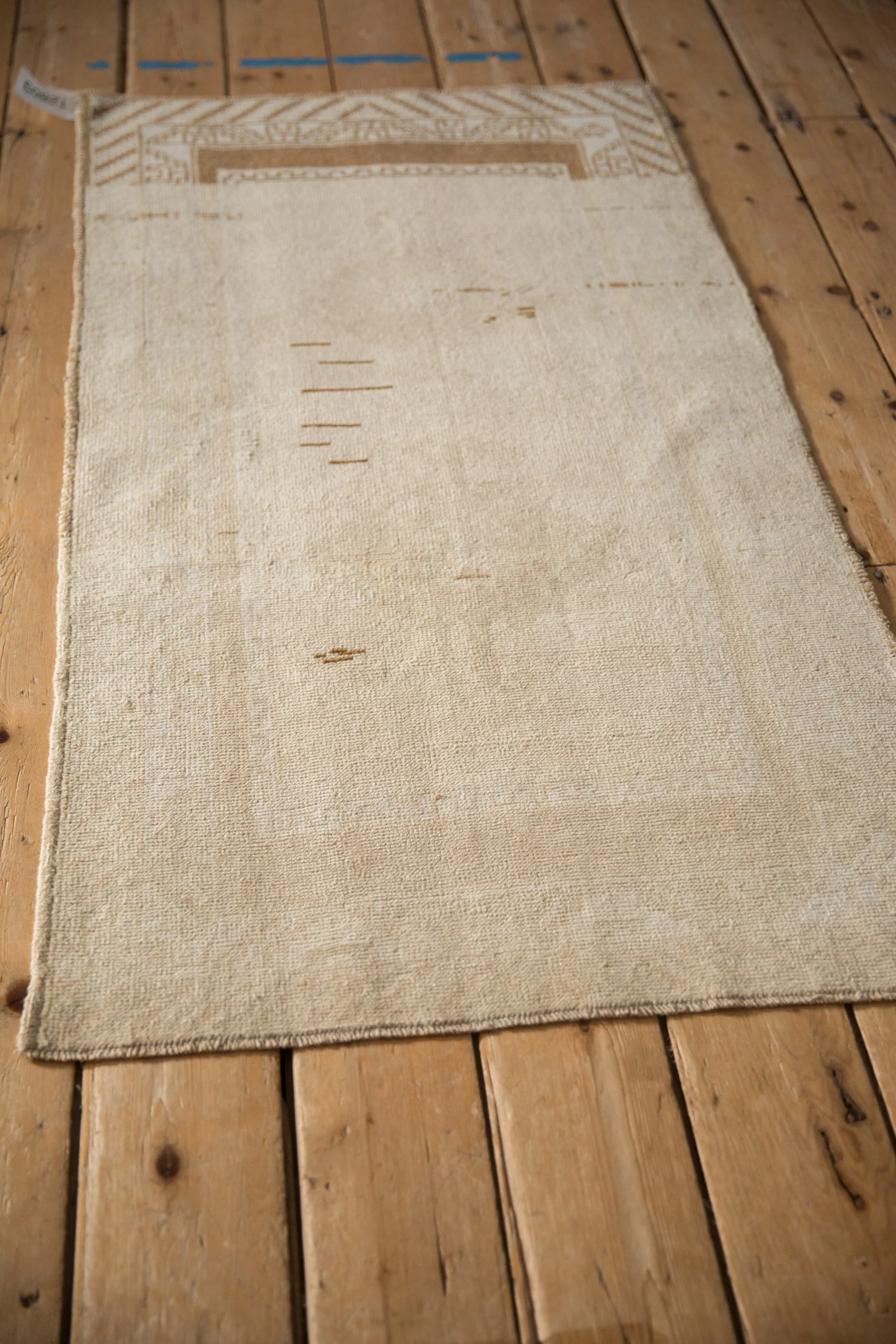 2.5x4.5 Vintage Distressed Malatya Rug - Image 5
