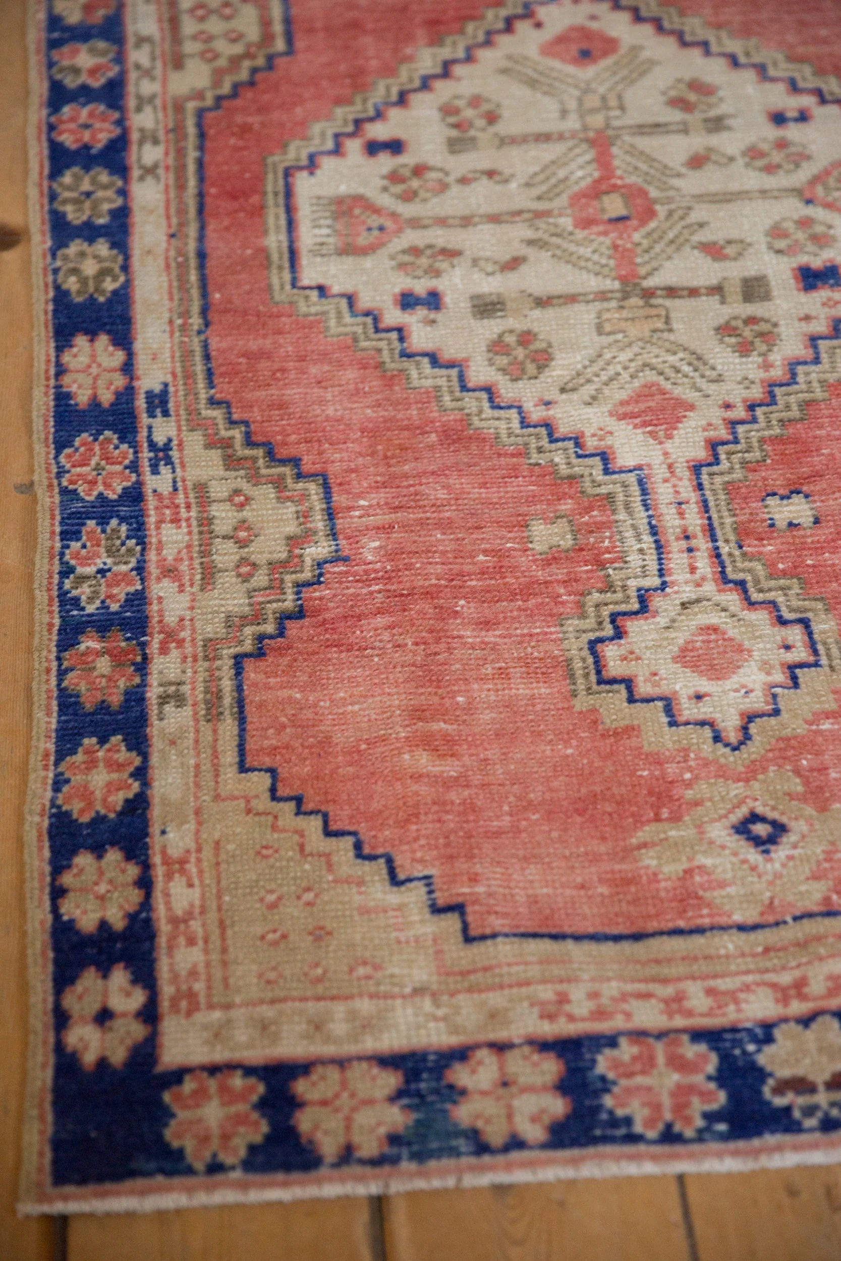 2.5x4.5 Vintage Distressed Oushak Rug - Image 6
