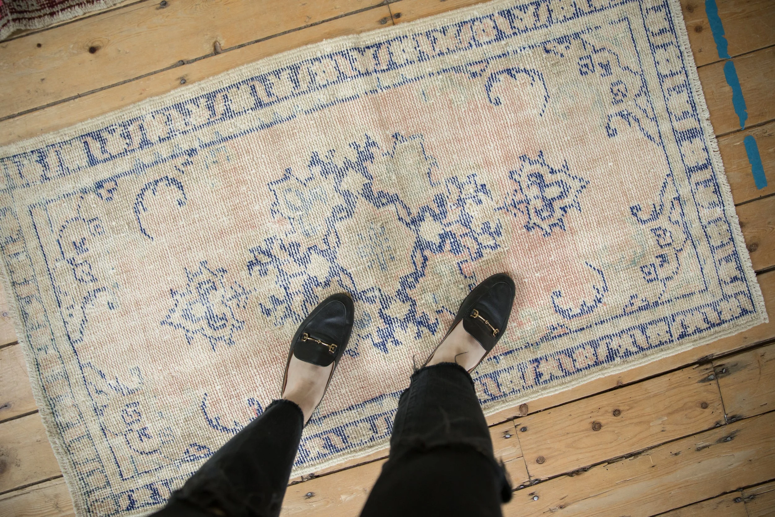 2.5x4.5 Vintage Distressed Oushak Rug - Image 2