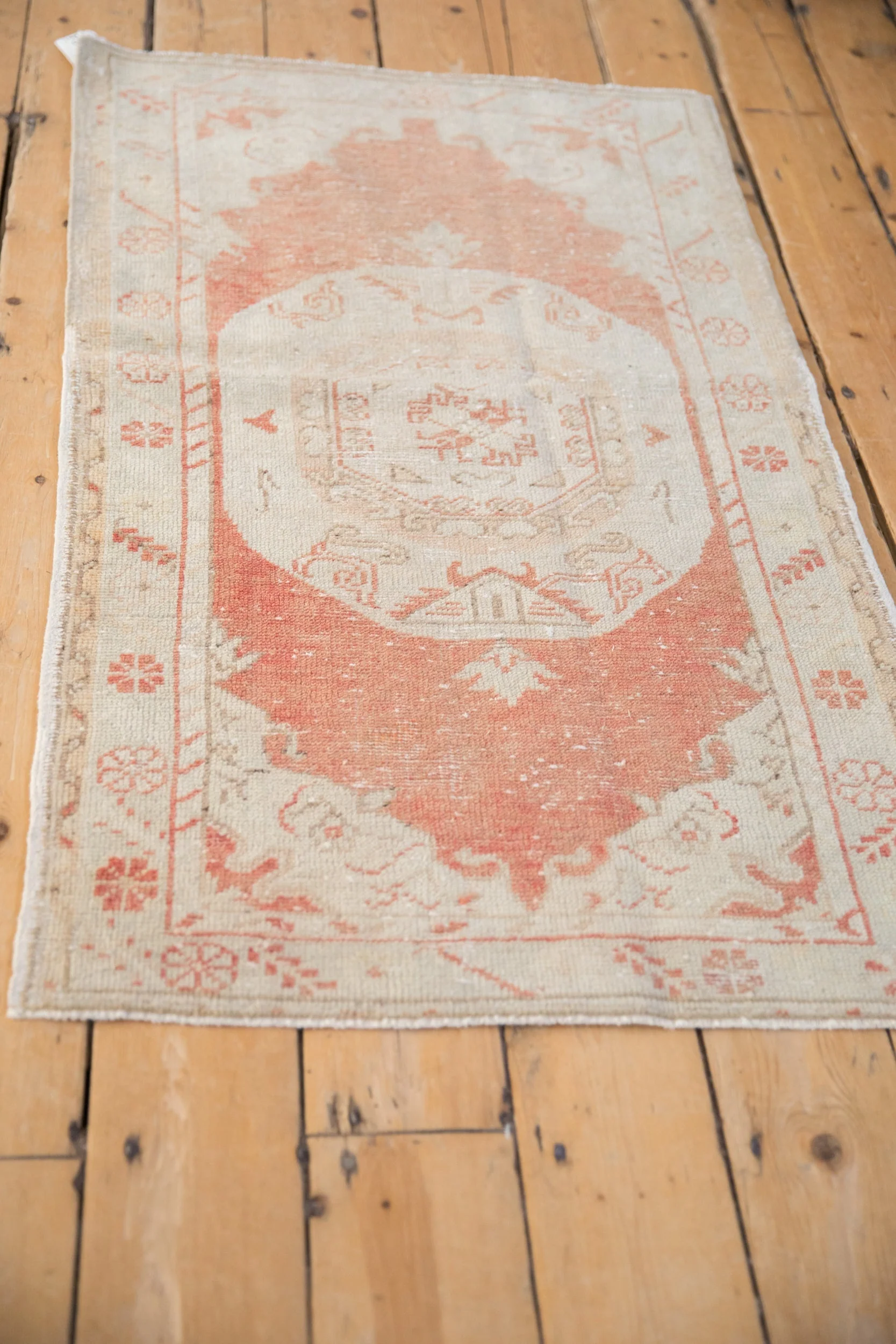 2.5x4.5 Vintage Distressed Oushak Rug - Image 4