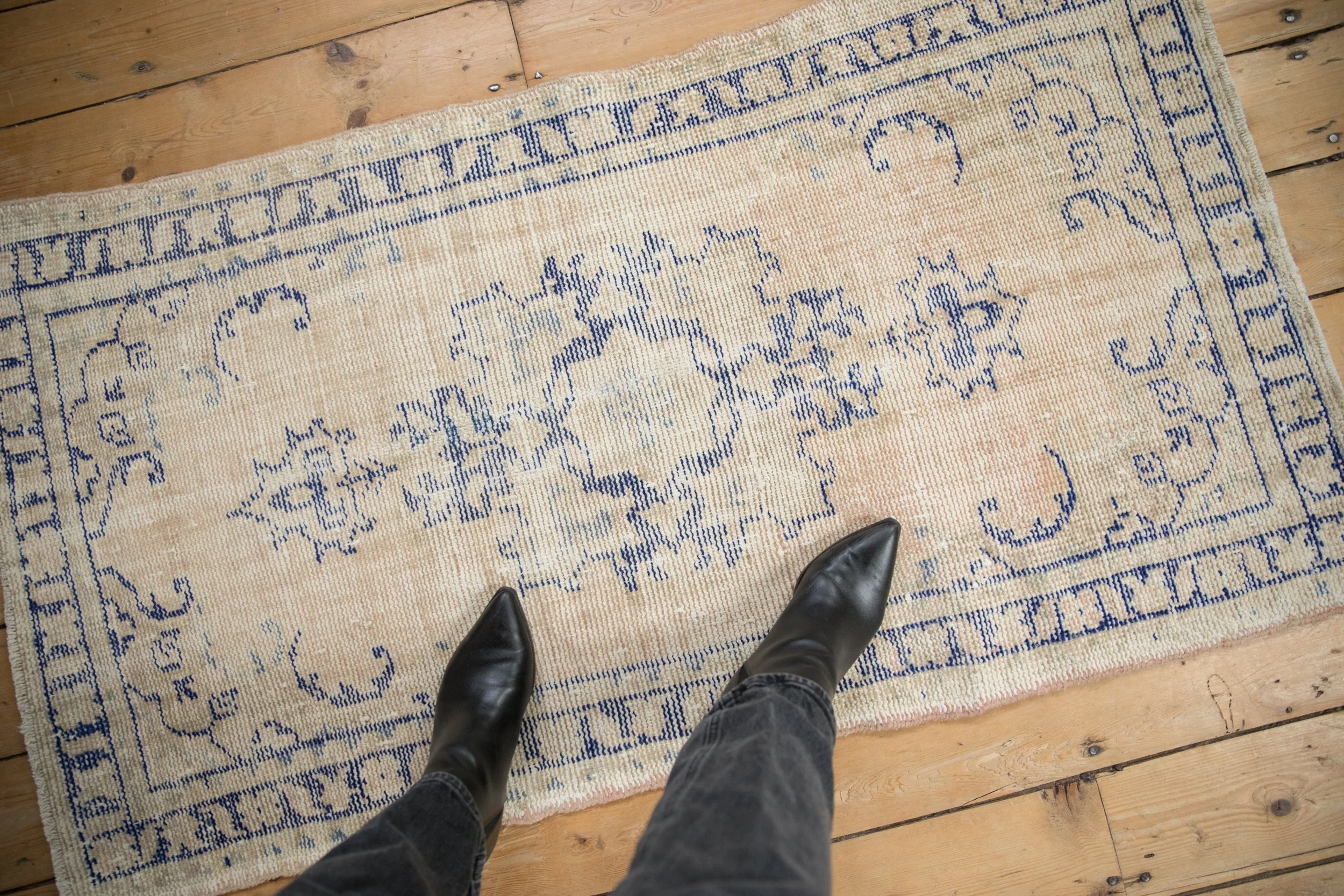 2.5x4.5 Vintage Distressed Oushak Rug - Image 2