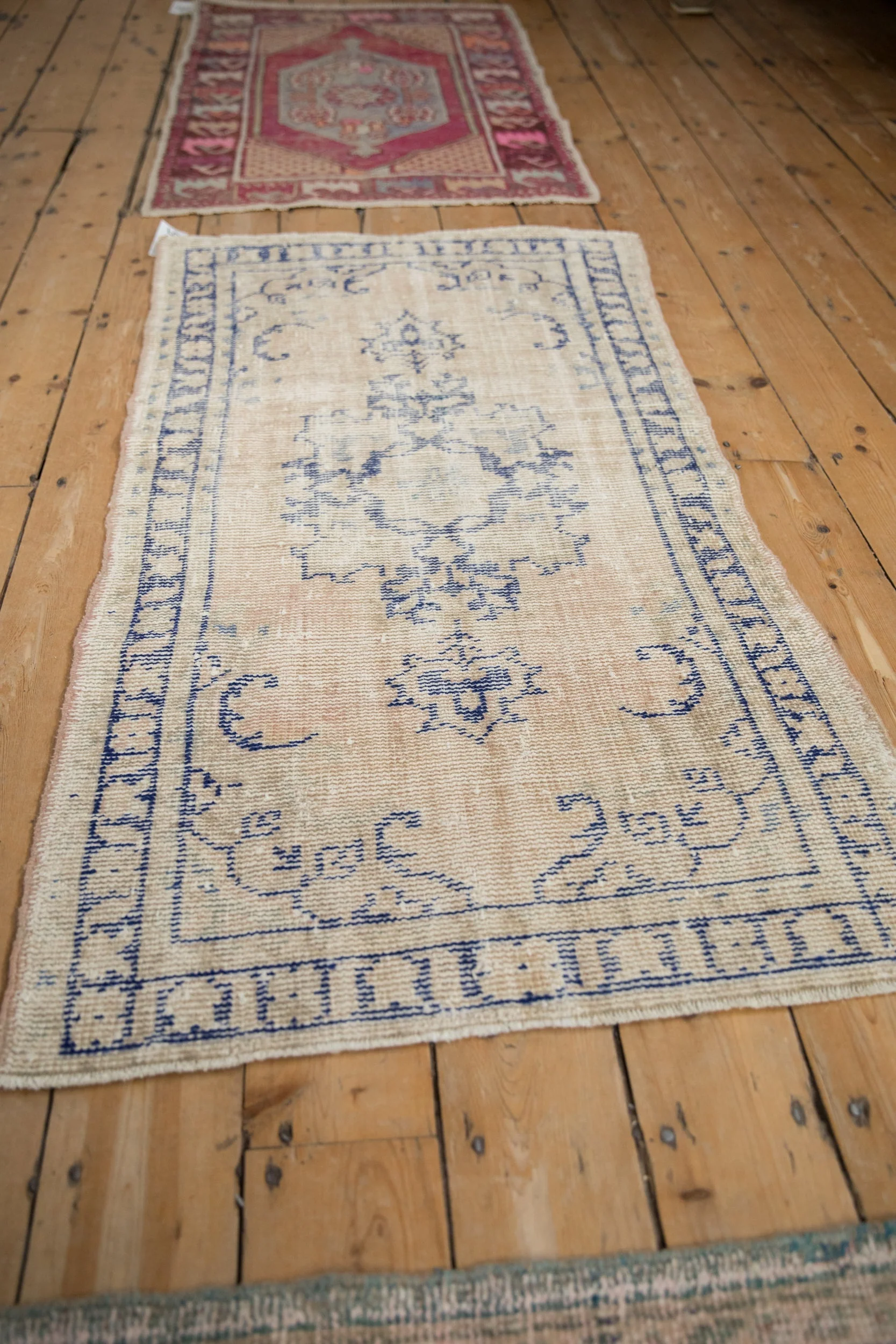 2.5x4.5 Vintage Distressed Oushak Rug - Image 4