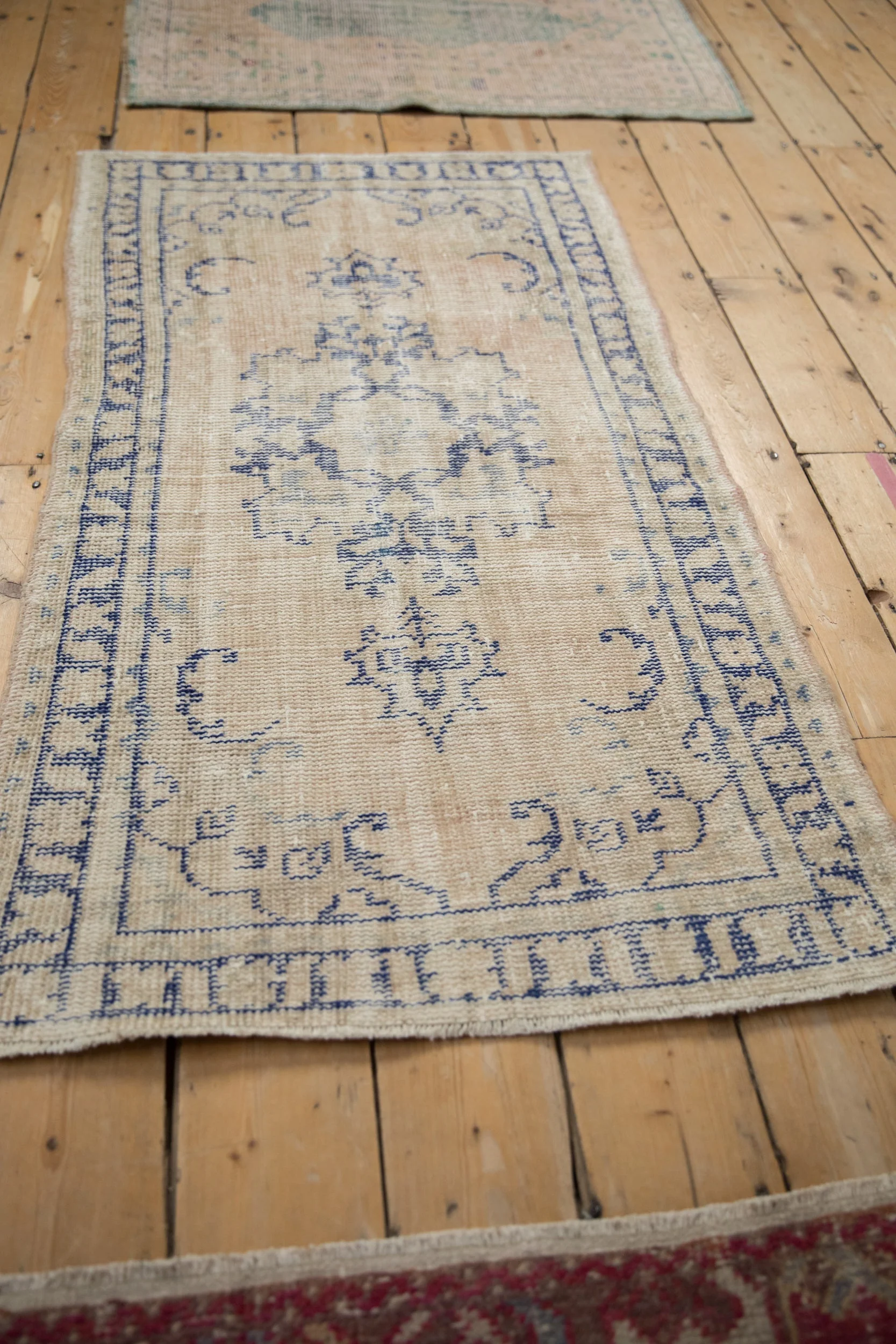 2.5x4.5 Vintage Distressed Oushak Rug - Image 6