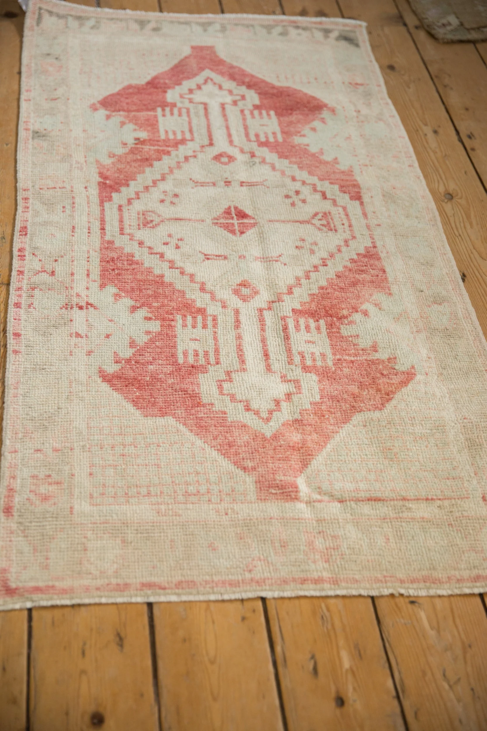 2.5x4.5 Vintage Distressed Oushak Rug - Image 4