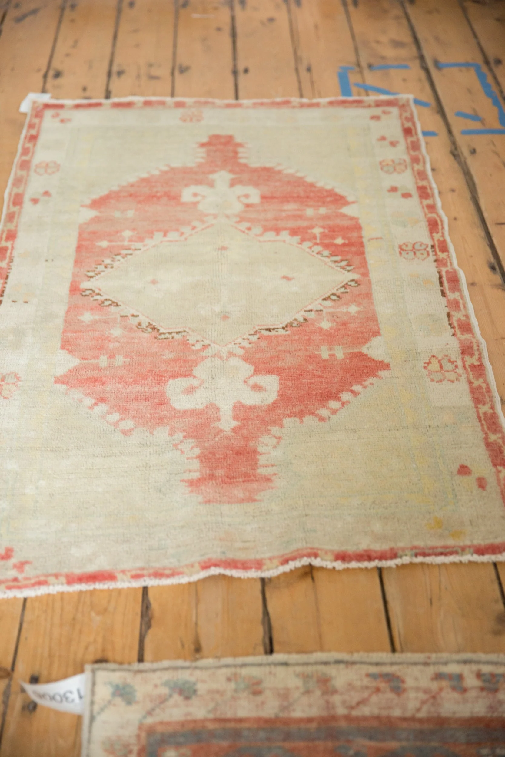 2.5x4.5 Vintage Distressed Oushak Rug - Image 4