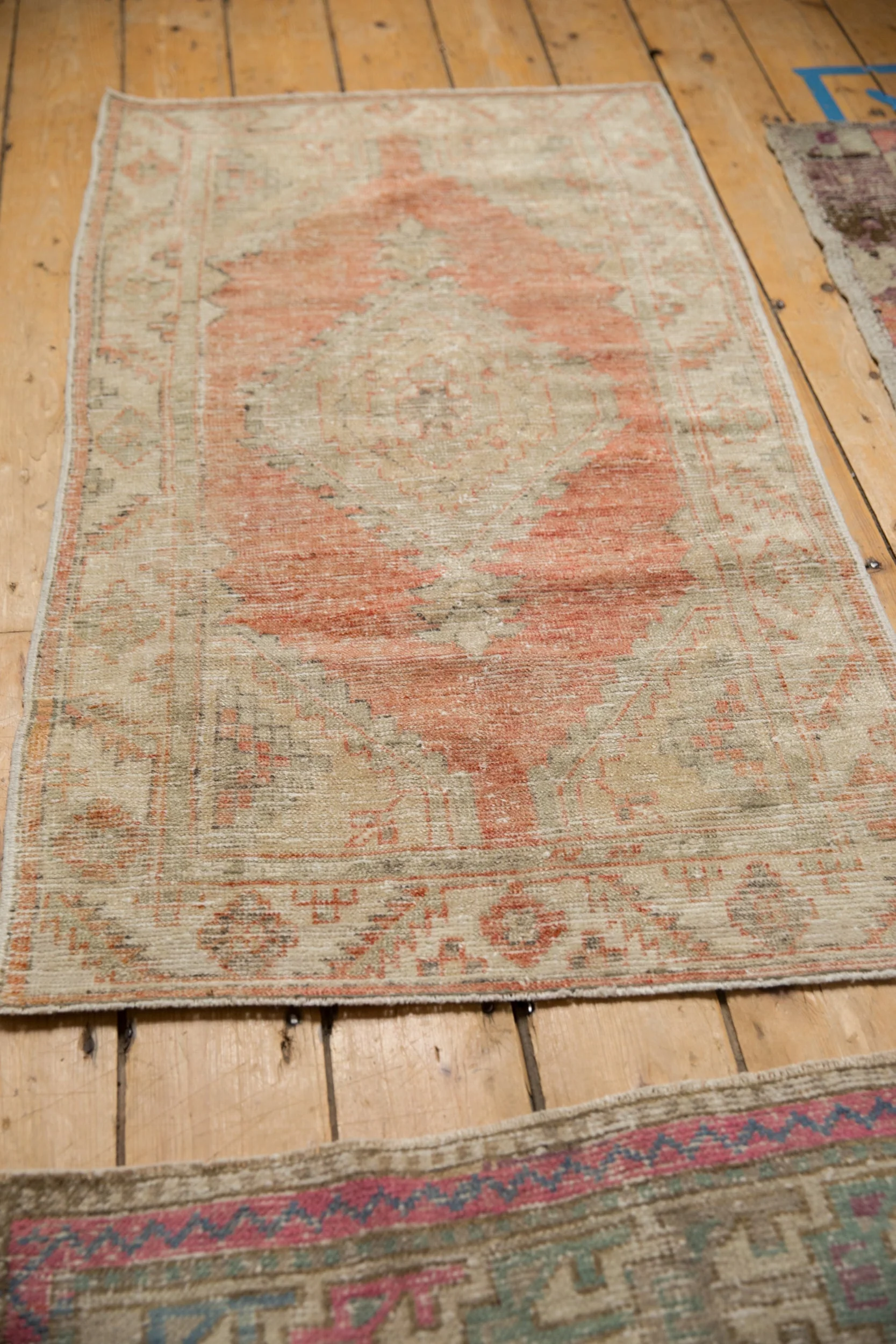 2.5x4.5 Vintage Distressed Oushak Rug - Image 6