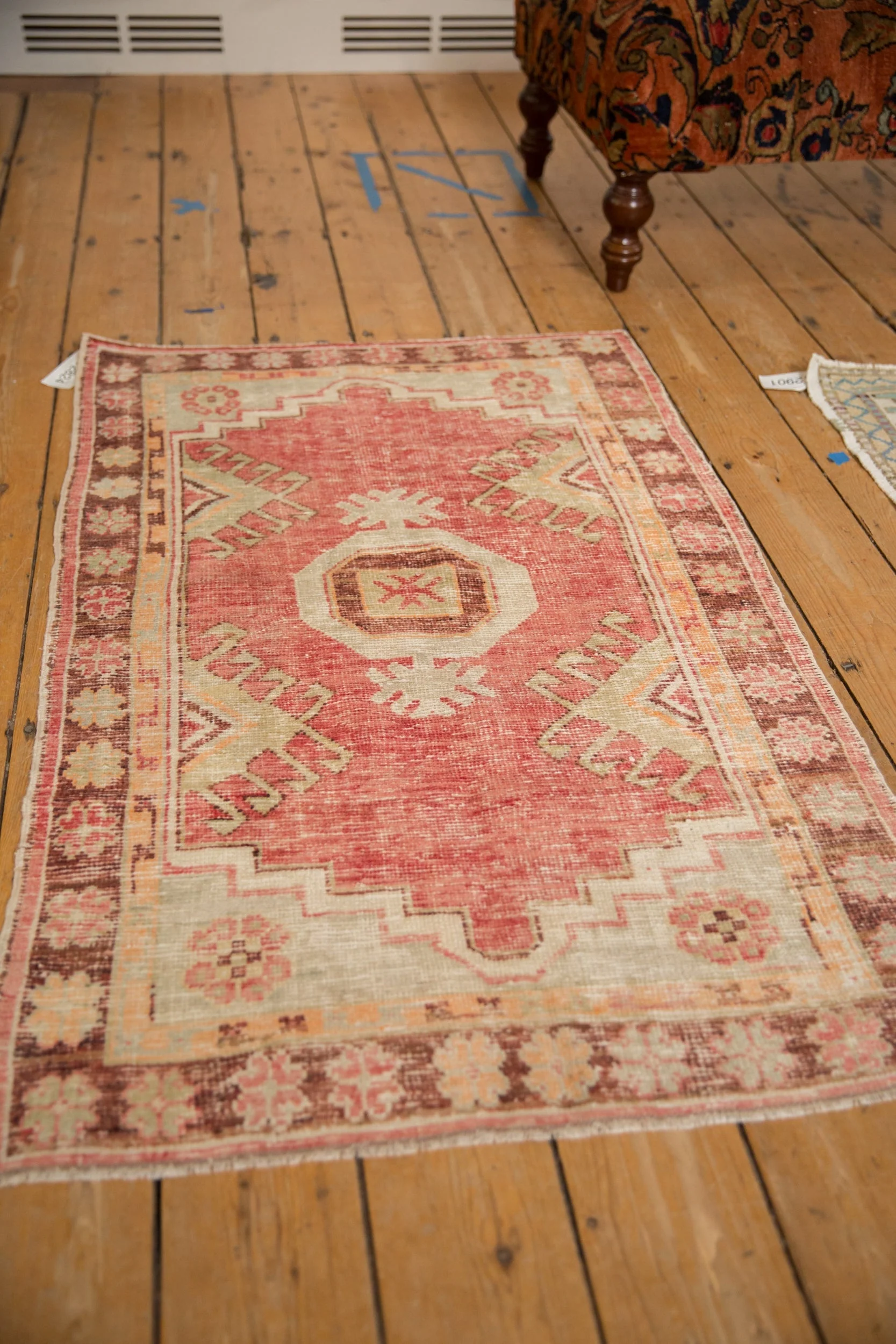 2.5x4.5 Vintage Distressed Oushak Rug - Image 4
