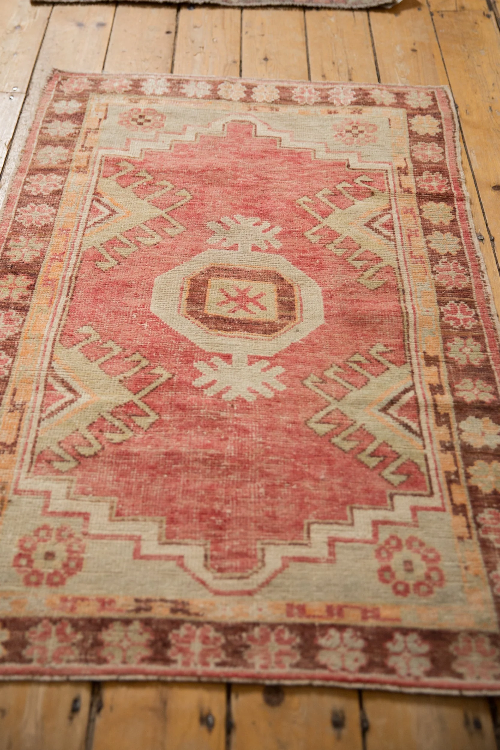 2.5x4.5 Vintage Distressed Oushak Rug - Image 7