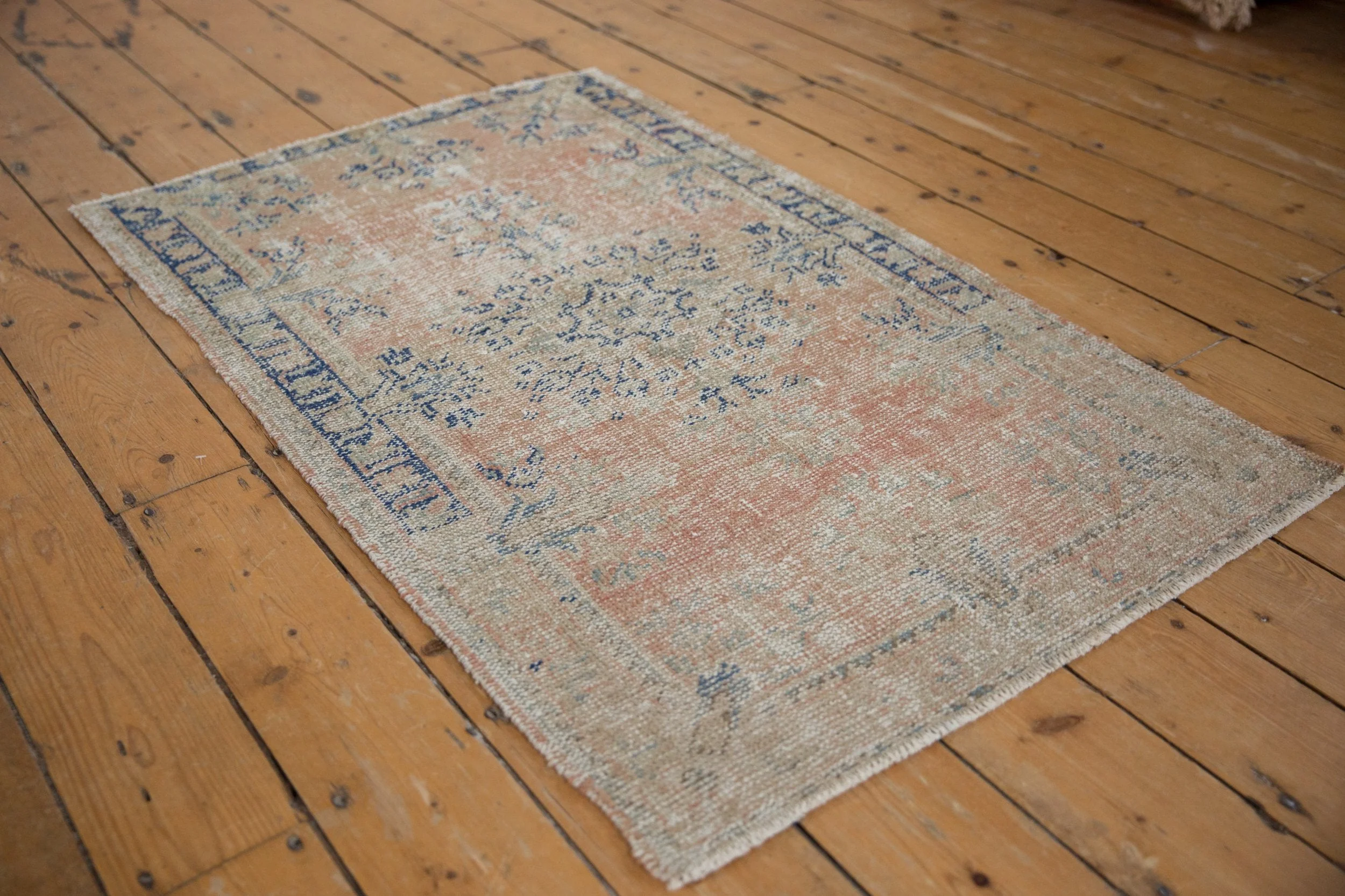 2.5x4.5 Vintage Distressed Oushak Rug - Image 4