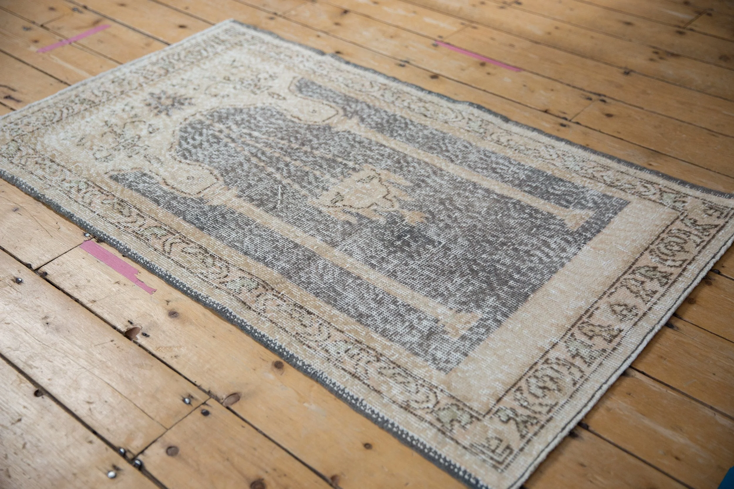 2.5x4.5 Vintage Distressed Sparta Rug - Image 5