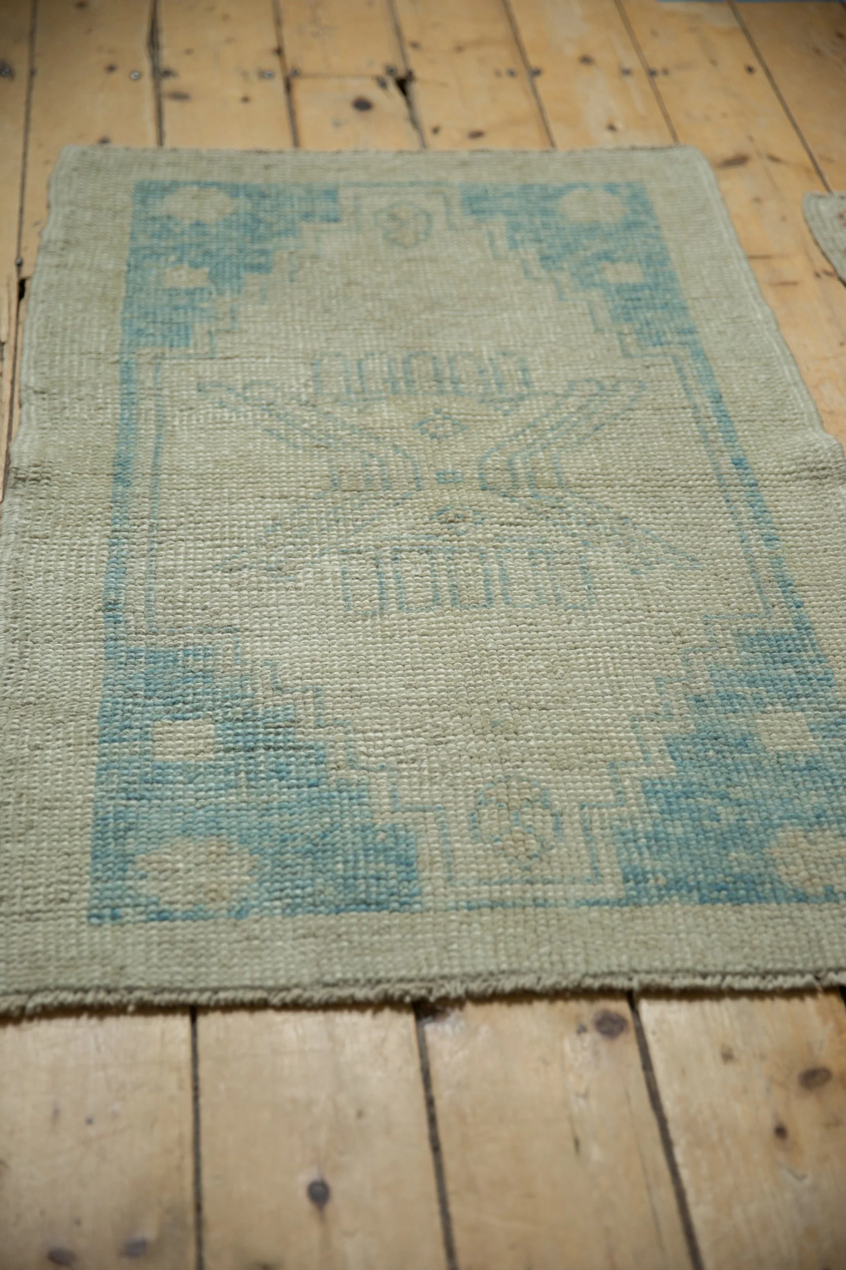 2.5x4 Distressed Oushak Rug - Image 8