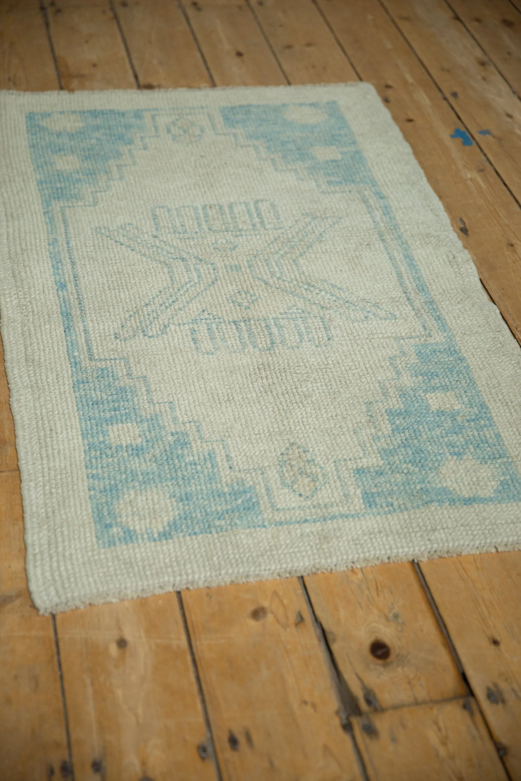 2.5x4 Distressed Oushak Rug - Image 9