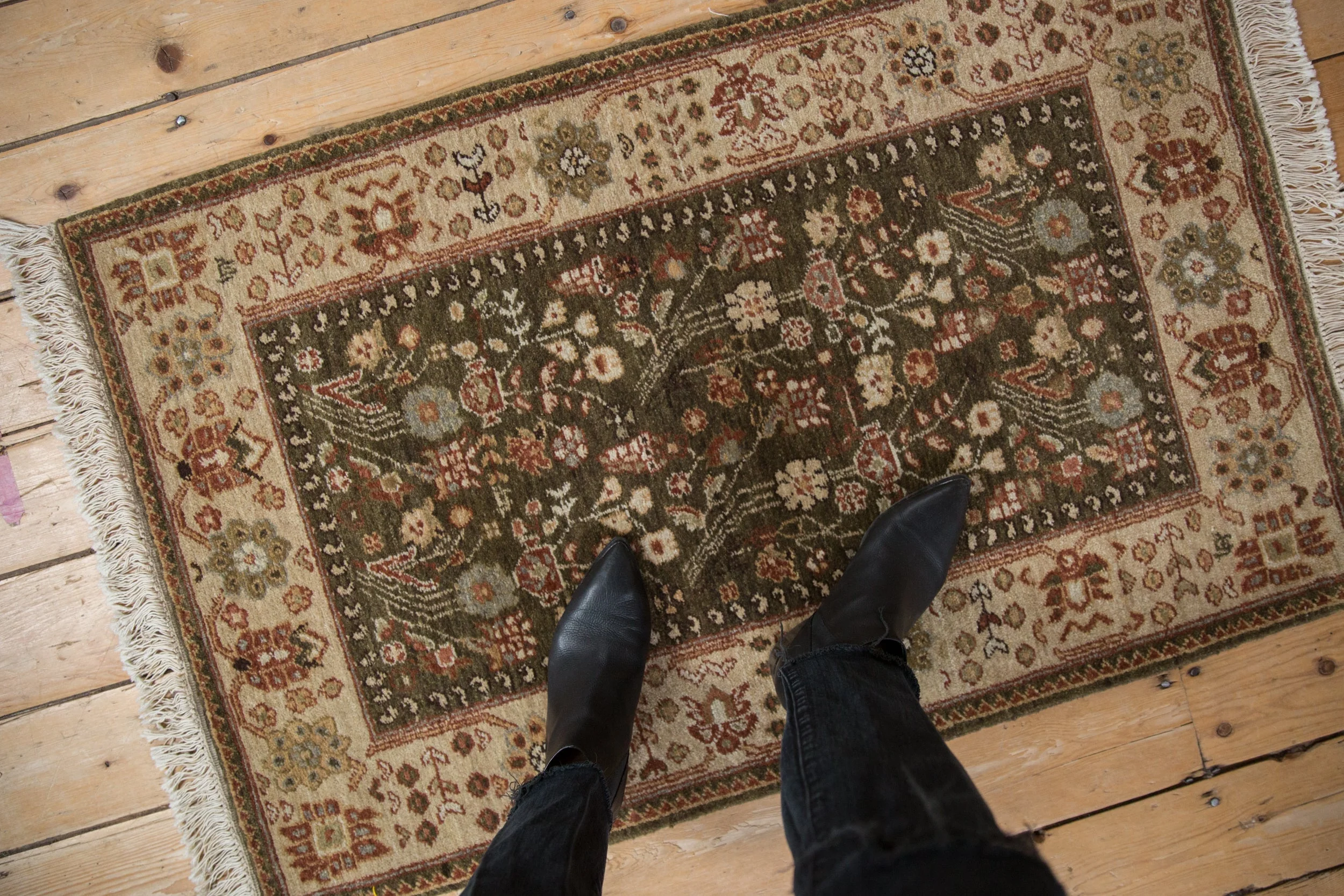 2.5x4 Vintage Armenian Hamadan Design Rug - Image 2
