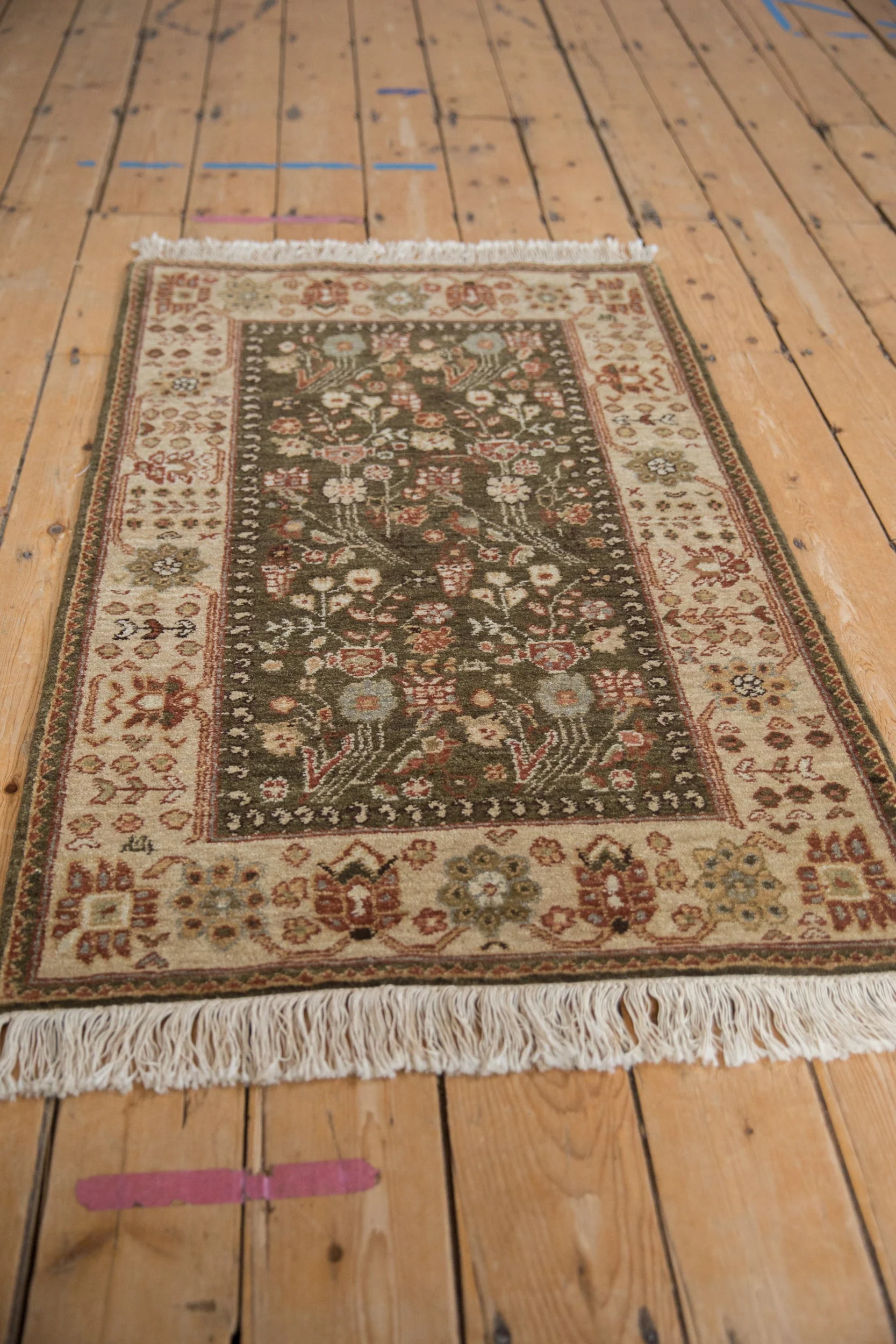 2.5x4 Vintage Armenian Hamadan Design Rug - Image 4