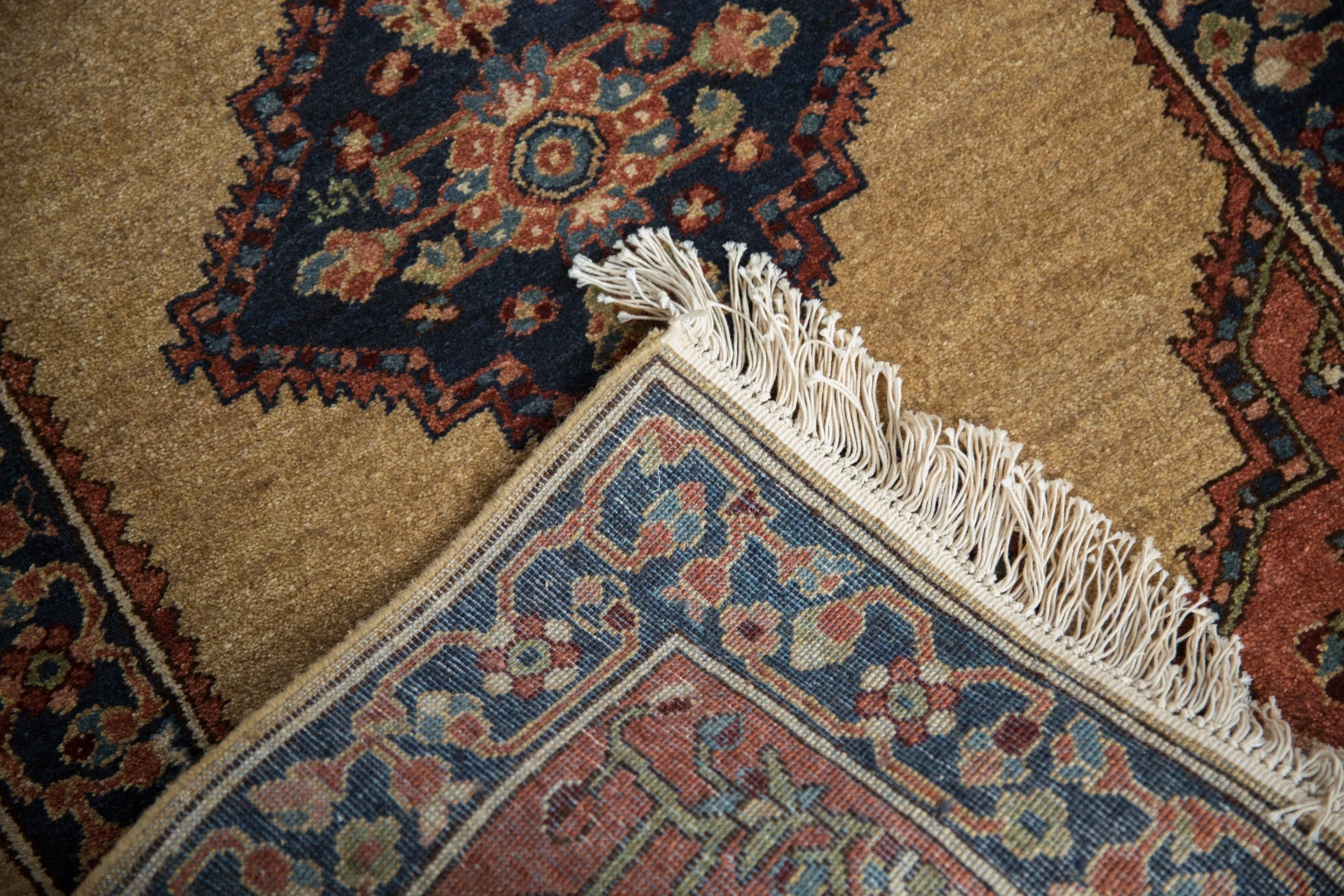 2.5x4 Vintage Armenian Serab Design Rug - Image 8