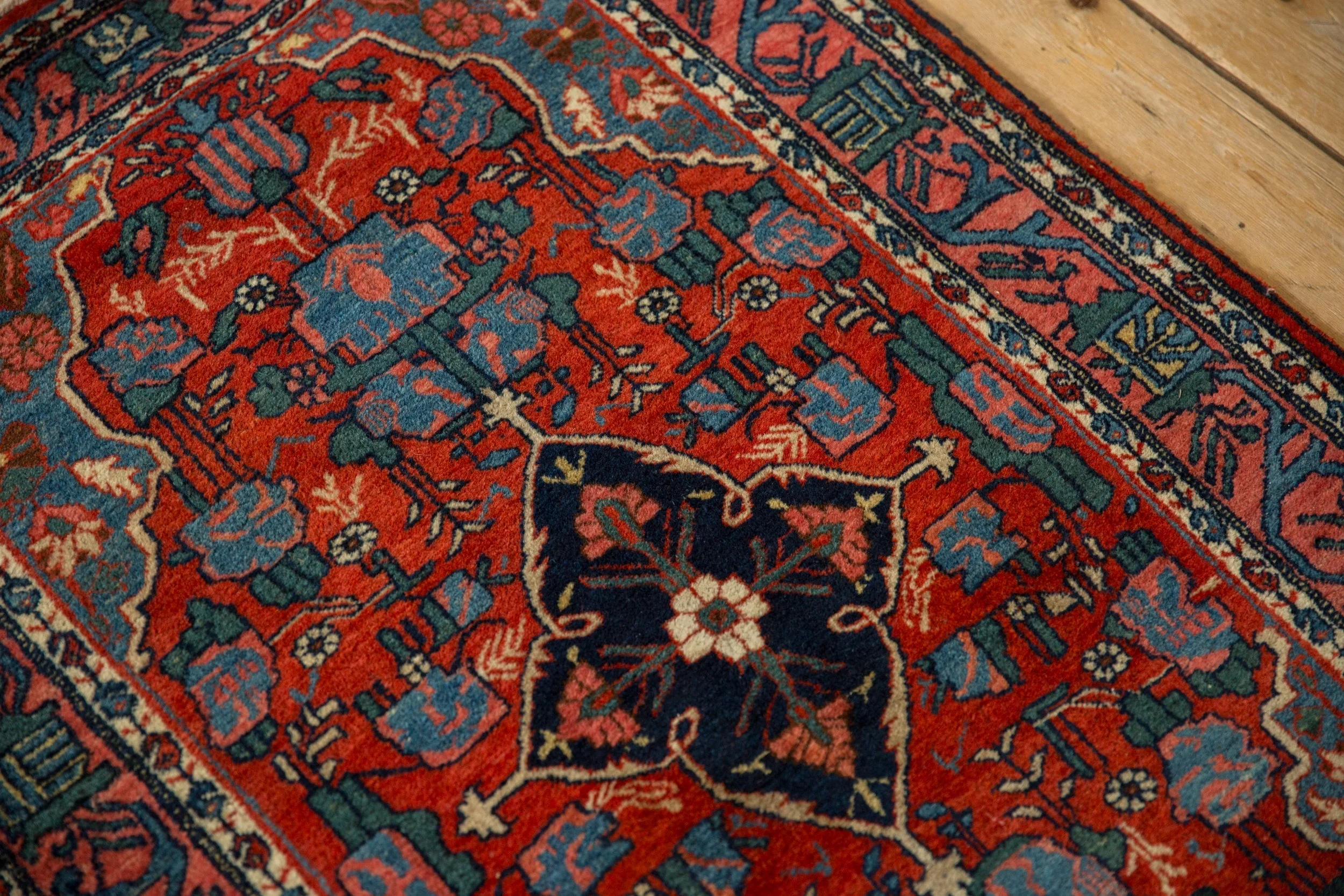 2.5x4 Vintage Bijar Rug - Image 8