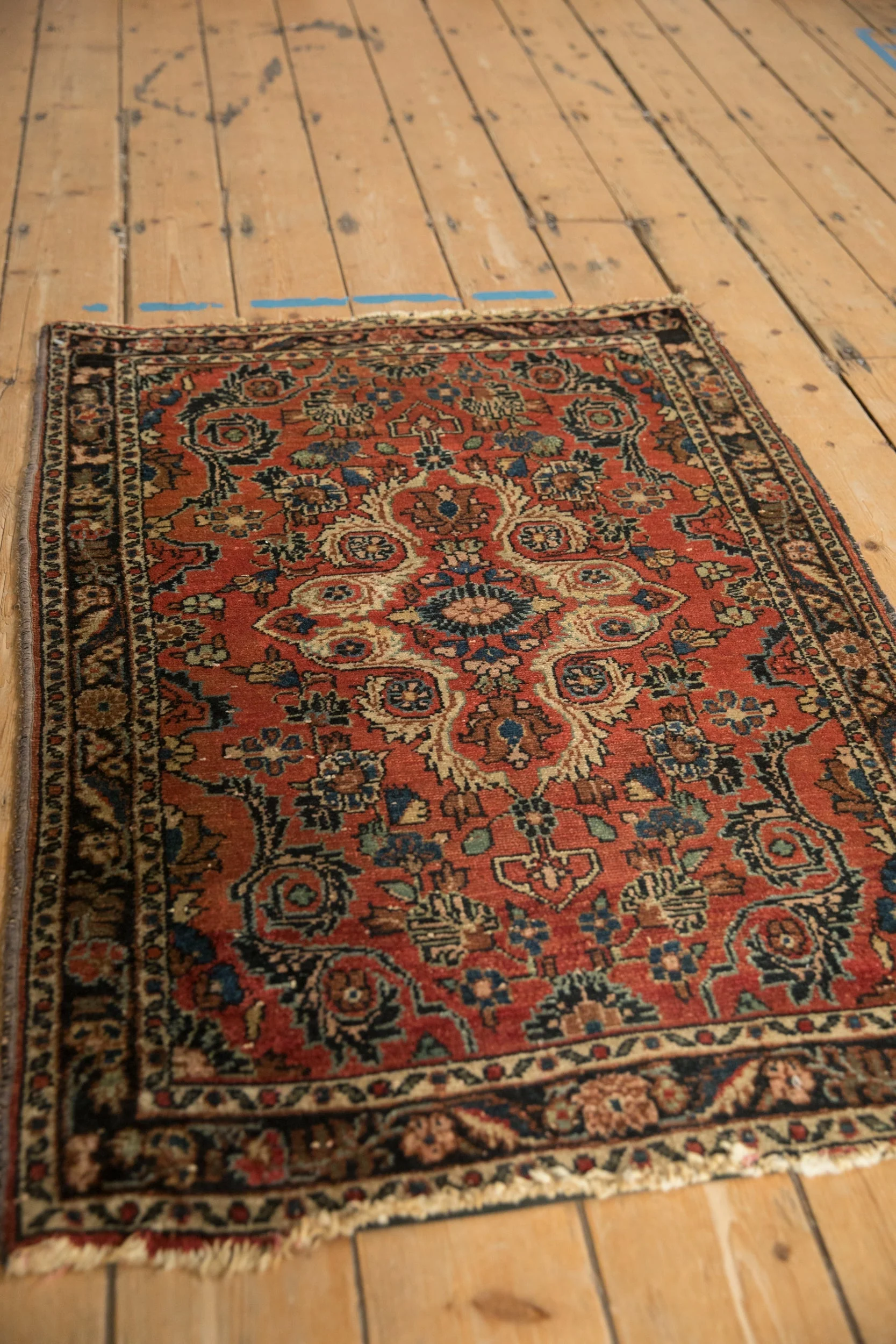 2.5x4 Vintage Dargezine Rug - Image 3