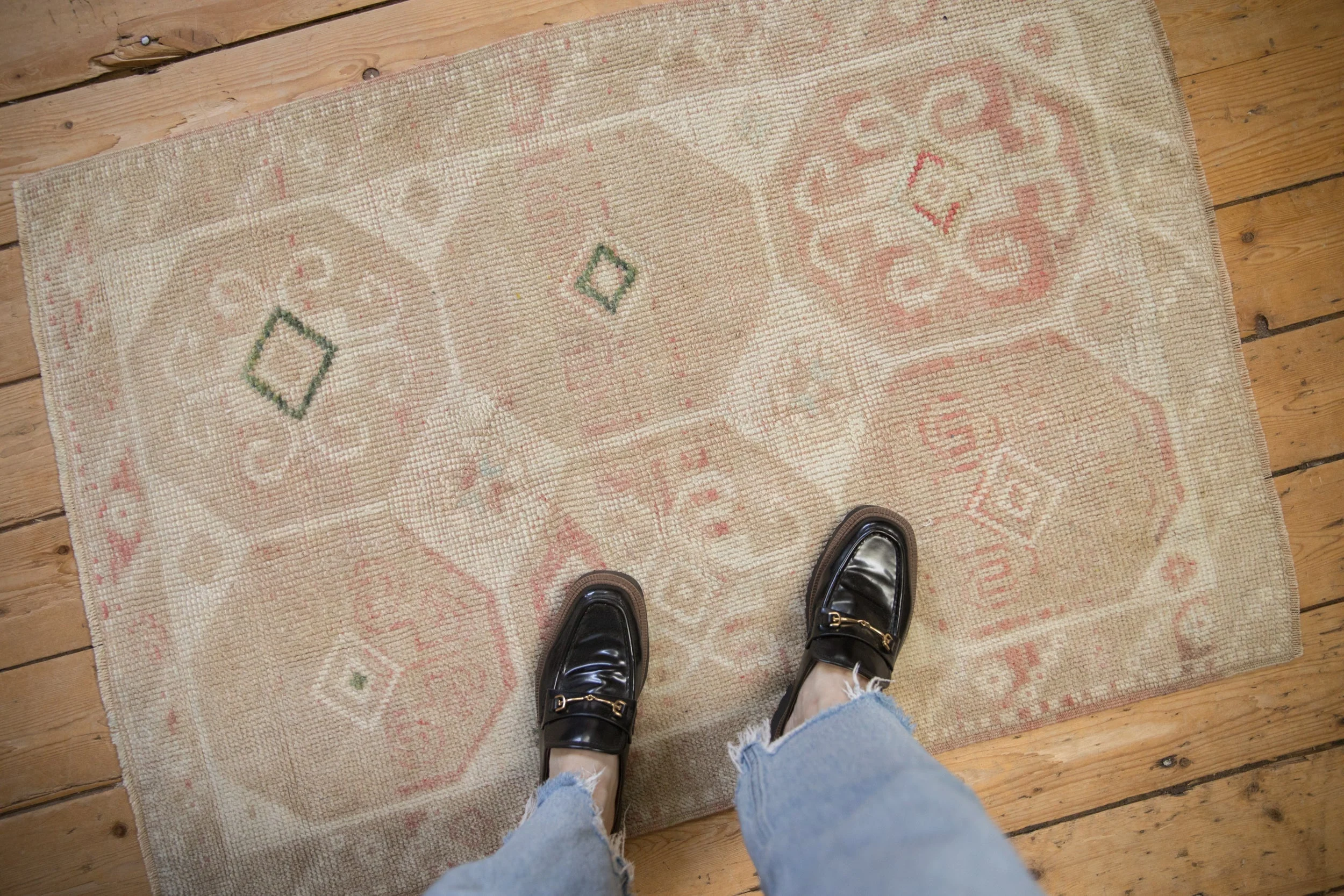 2.5x4 Vintage Distressed Dosemealti Rug - Image 2