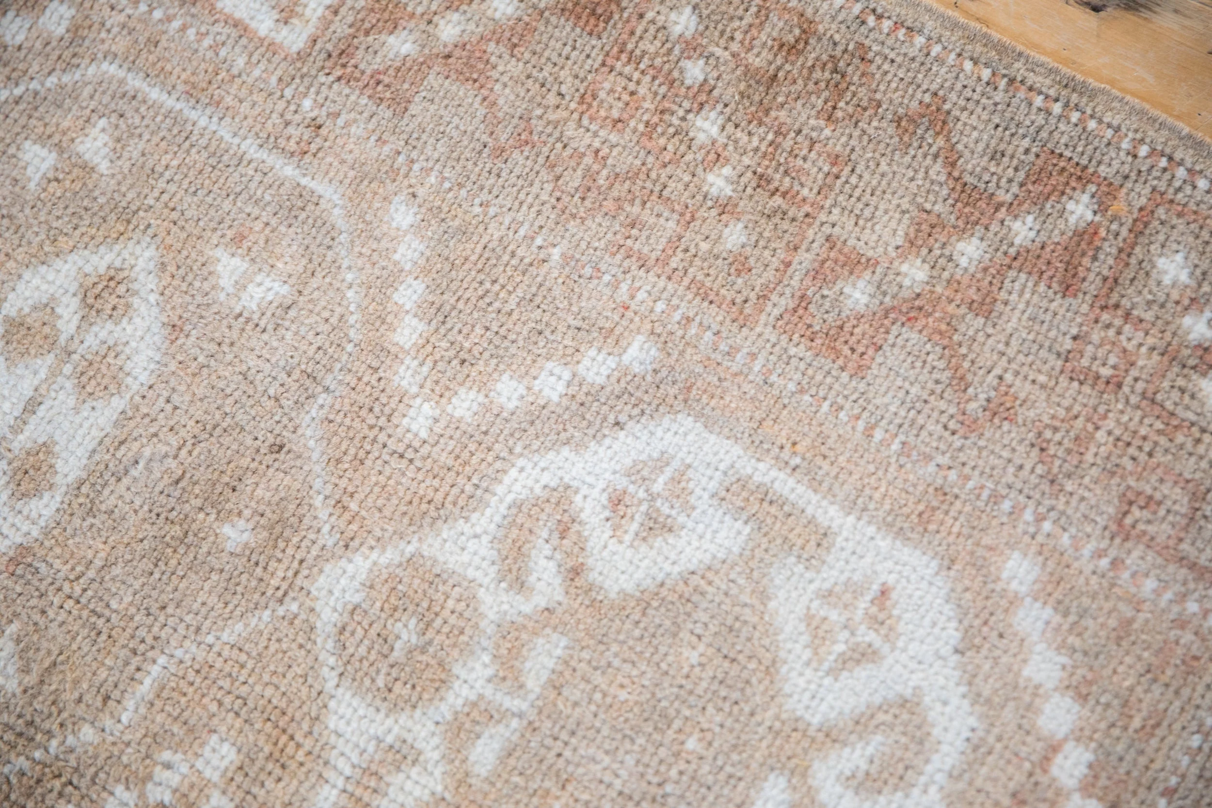 2.5x4 Vintage Distressed Melas Rug - Image 8