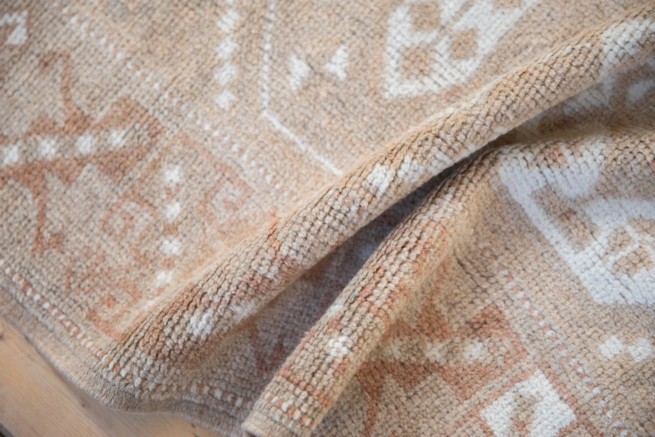 2.5x4 Vintage Distressed Melas Rug - Image 9