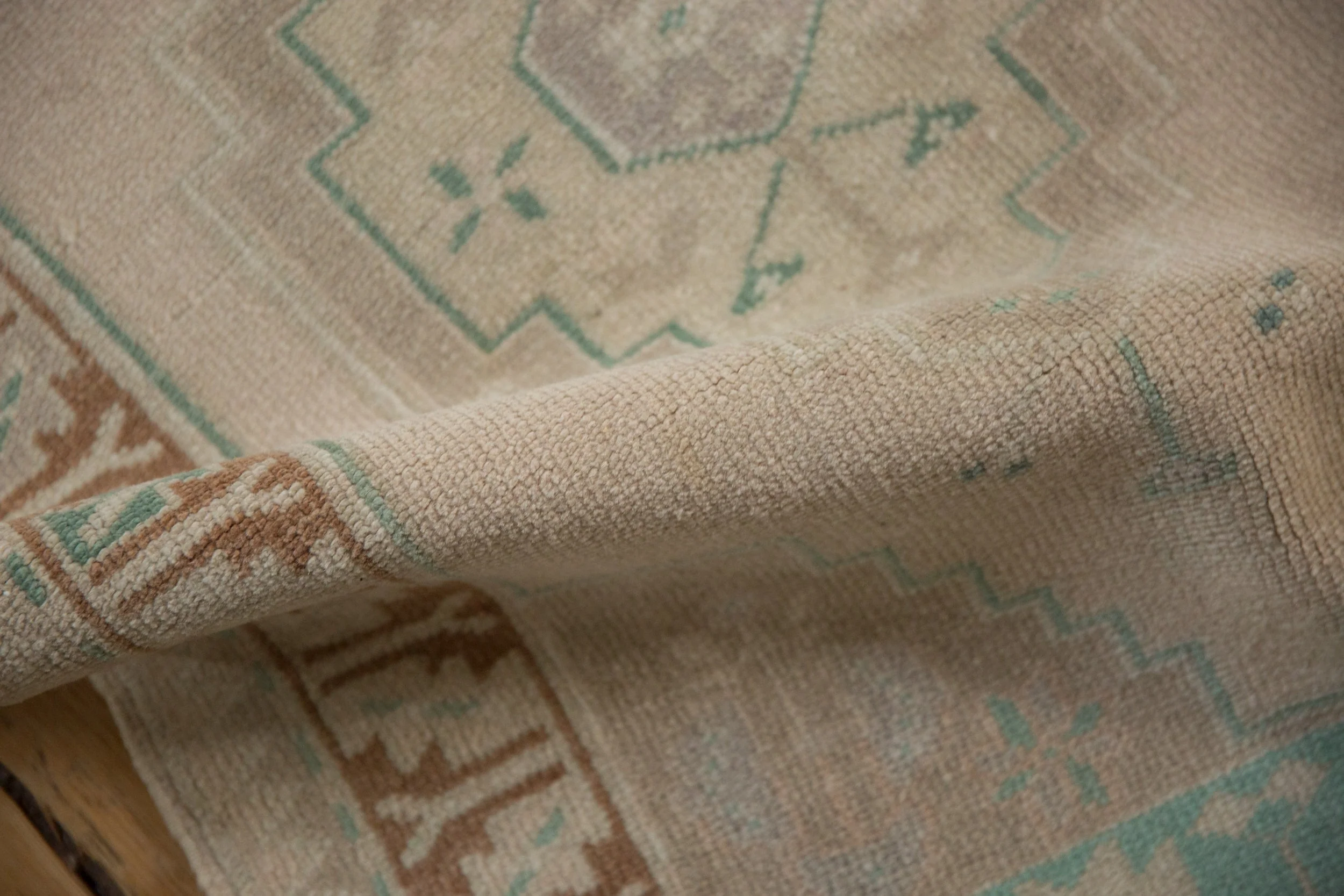 2.5x4 Vintage Distressed Oushak Rug - Image 8