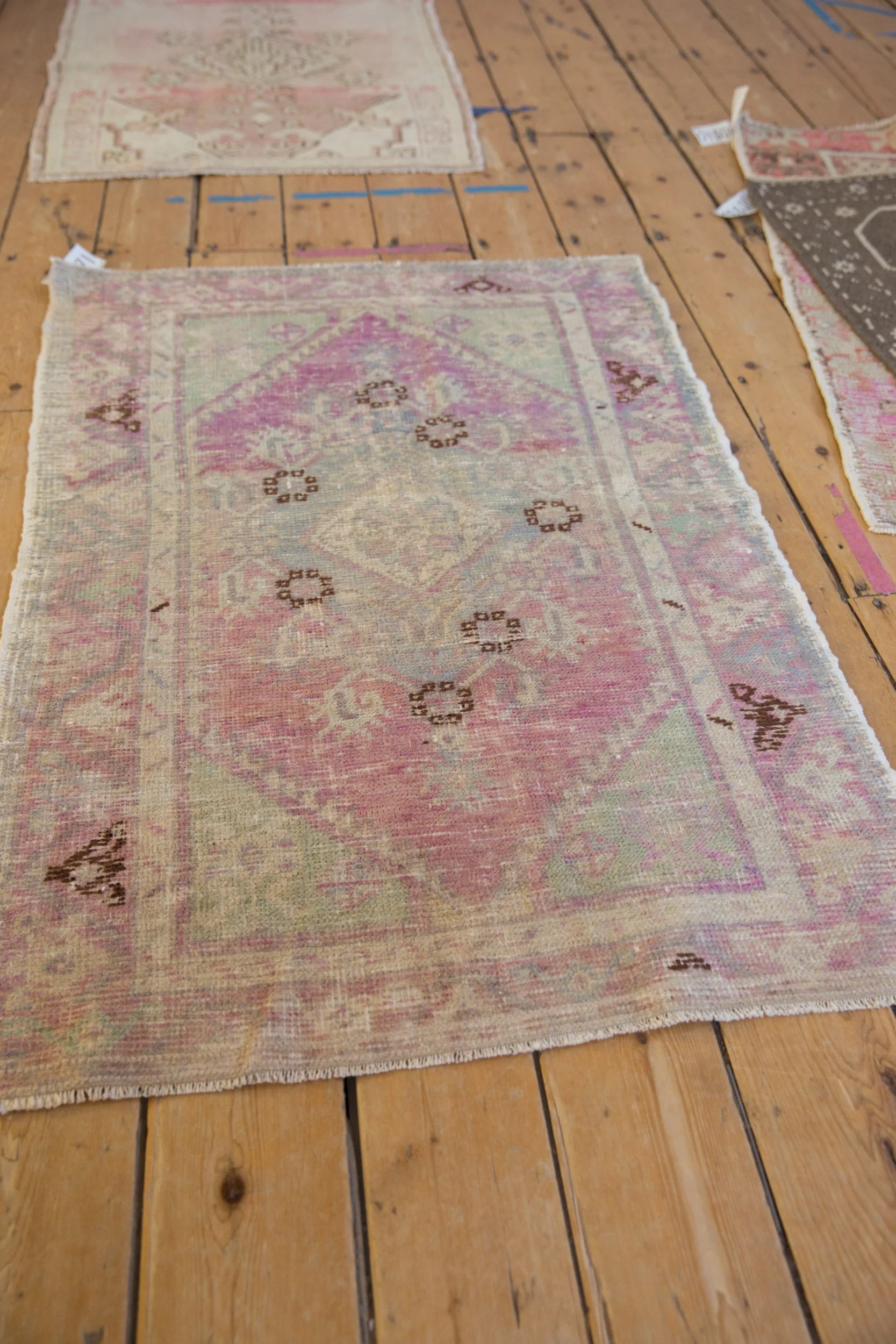 2.5x4 Vintage Distressed Oushak Rug - Image 7