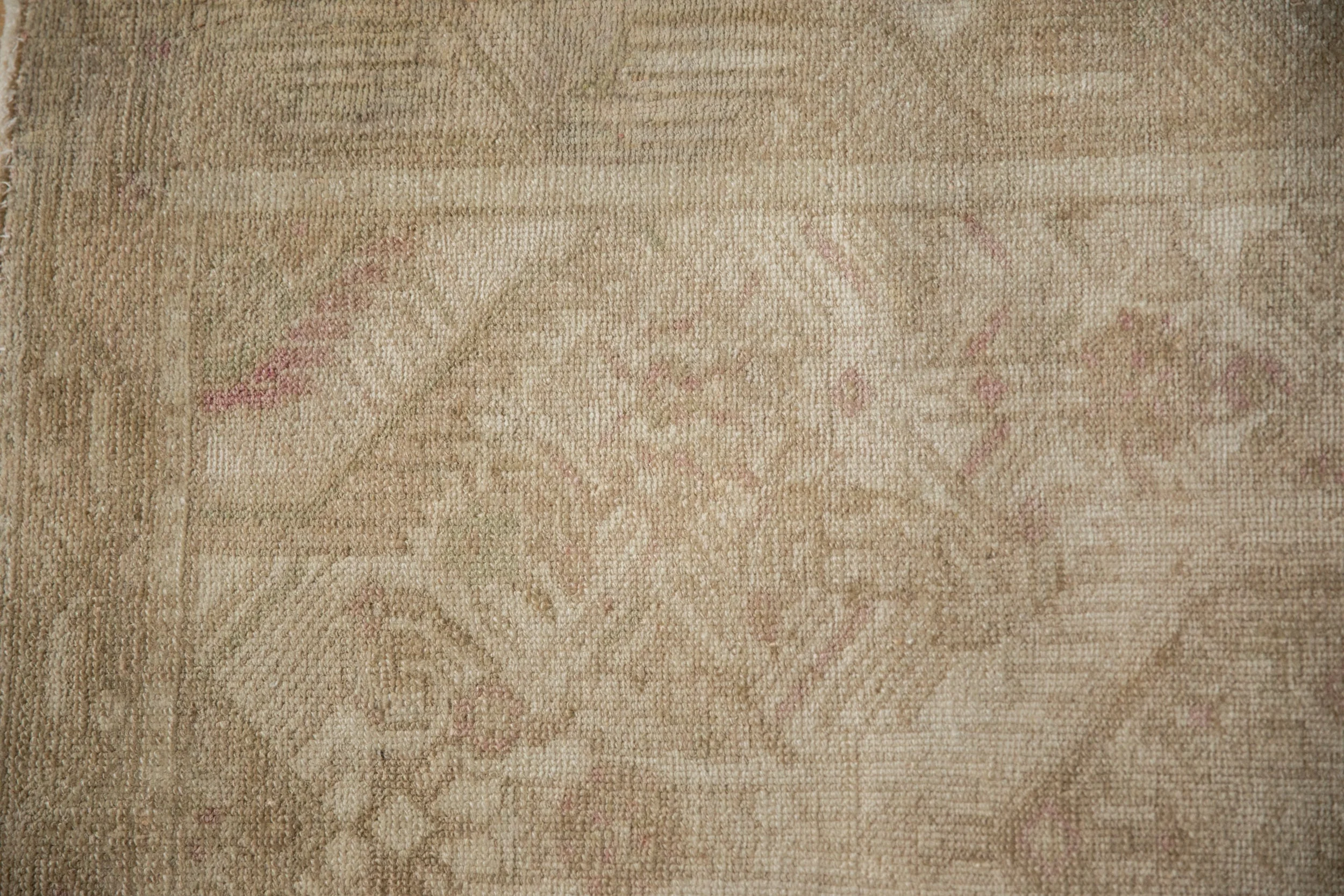 2.5x4 Vintage Distressed Tajabad Rug - Image 3