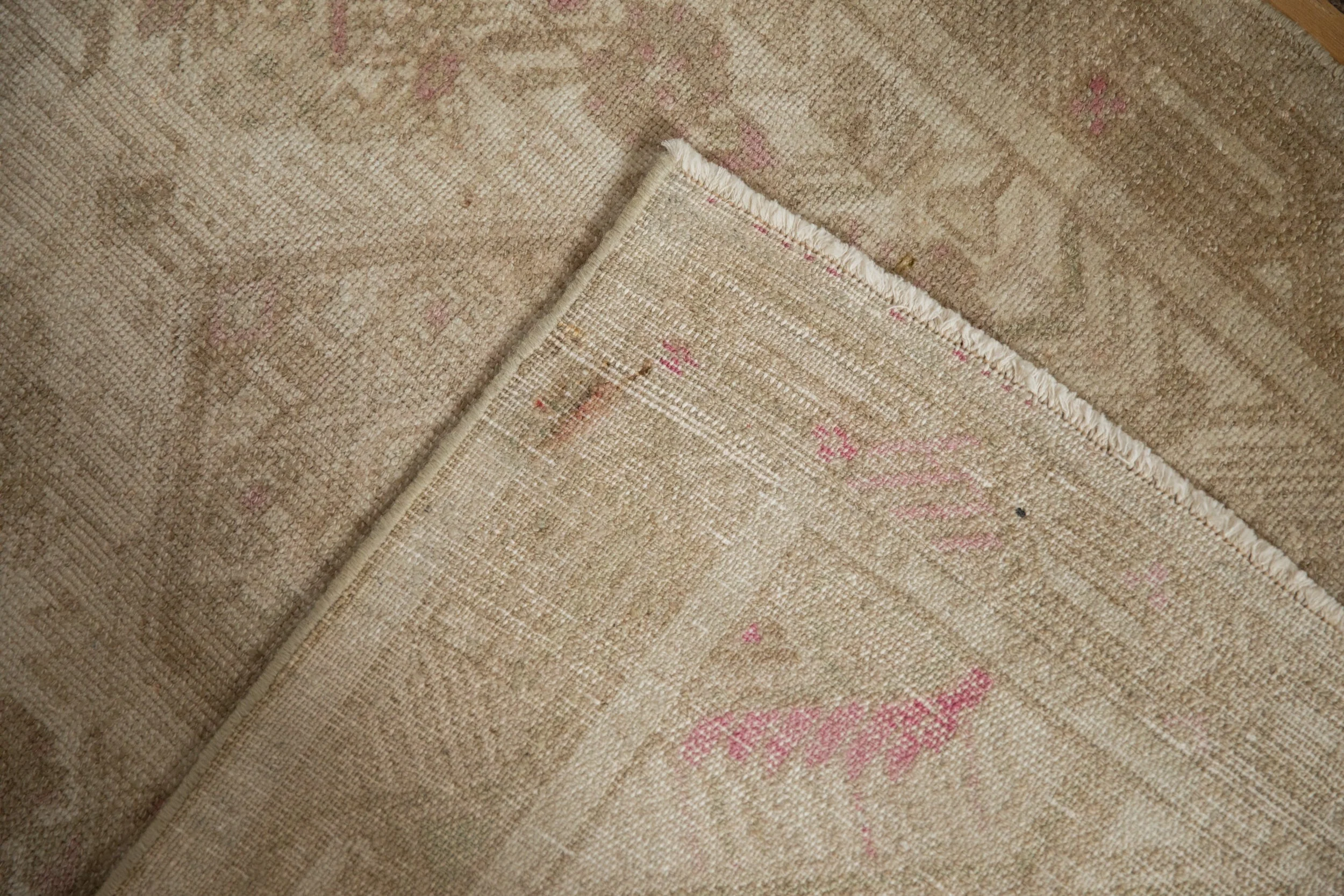 2.5x4 Vintage Distressed Tajabad Rug - Image 8